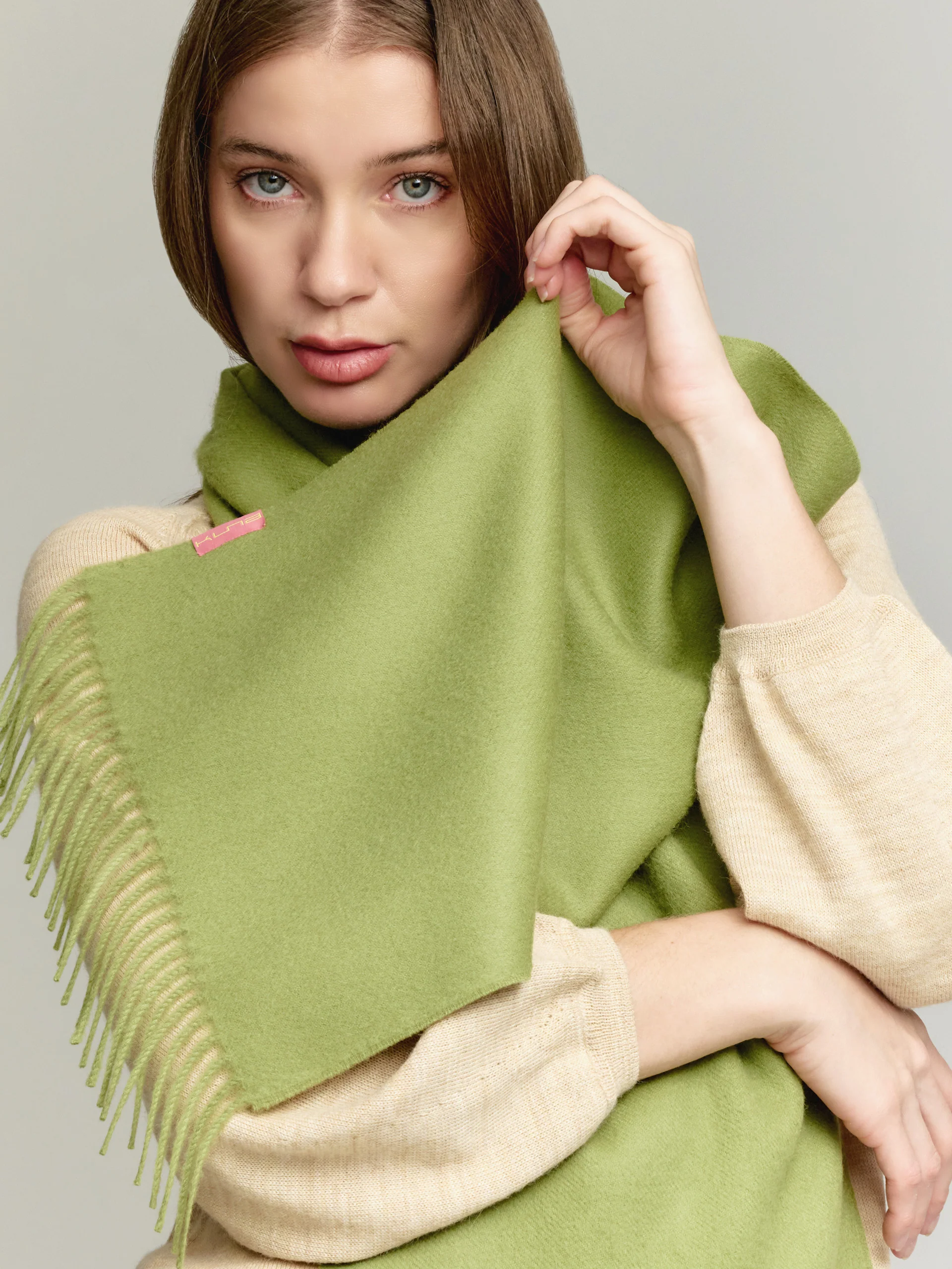 Adrian Scarf Baby Alpaca Color Green - Image 3