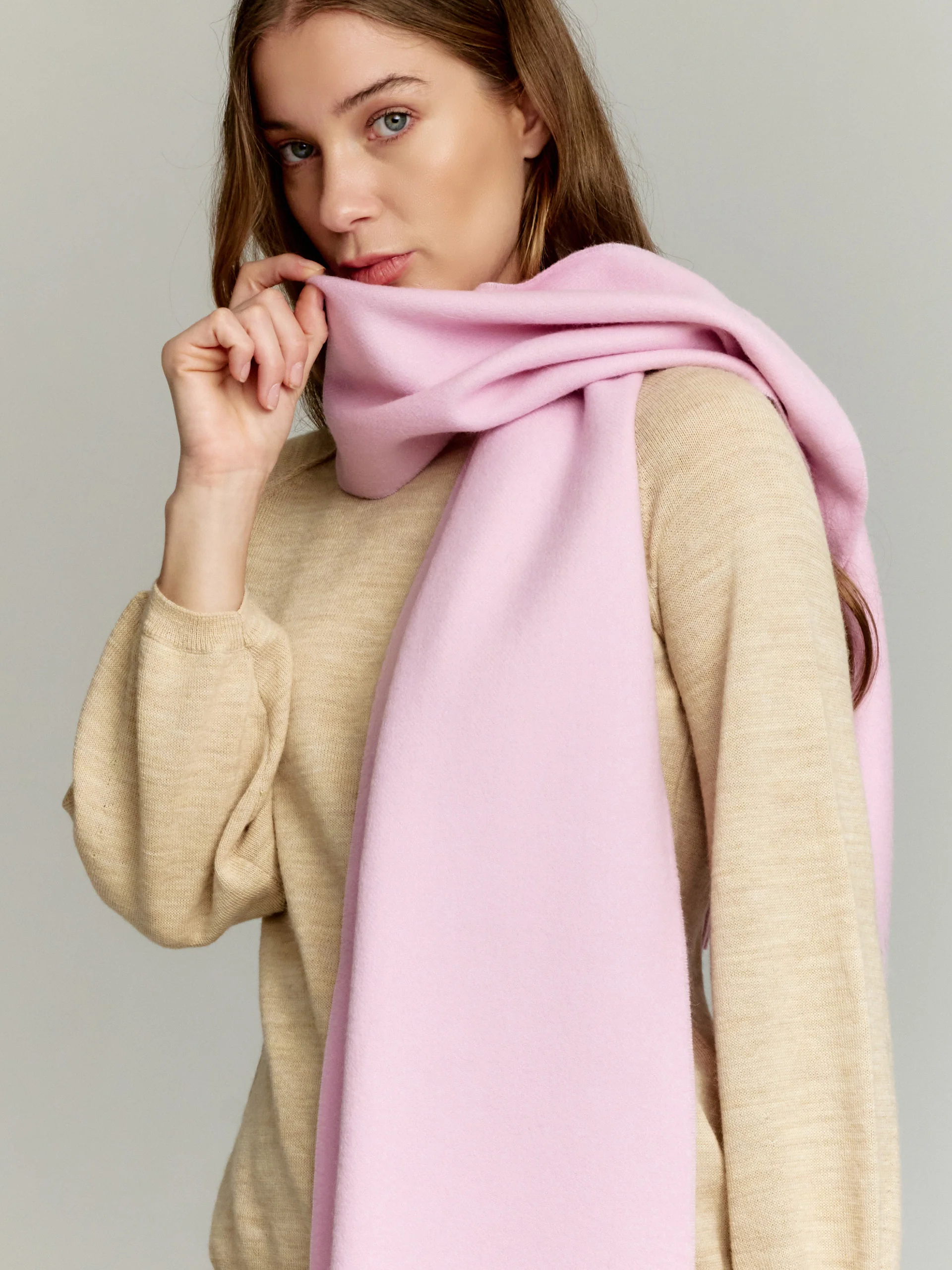 Adrian Scarf Baby Alpaca Color Pink - Image 3