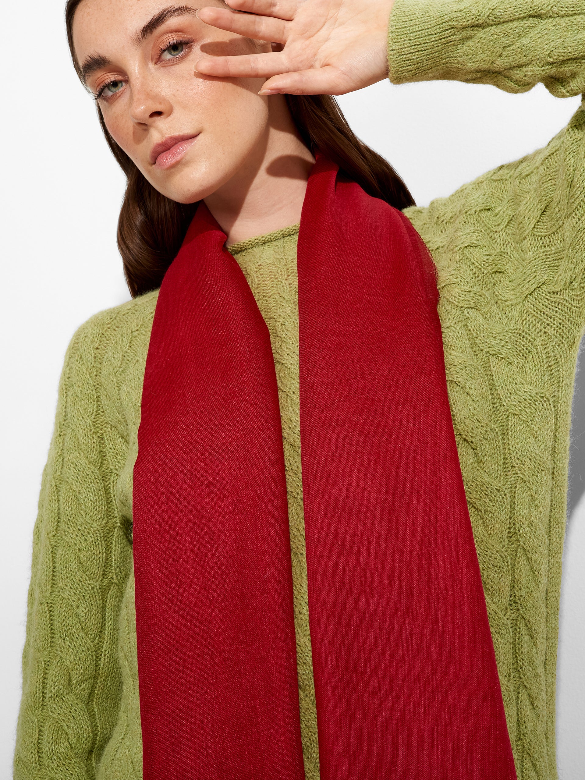 Alondra Shawl Baby Alpaca Color Red - Image 3