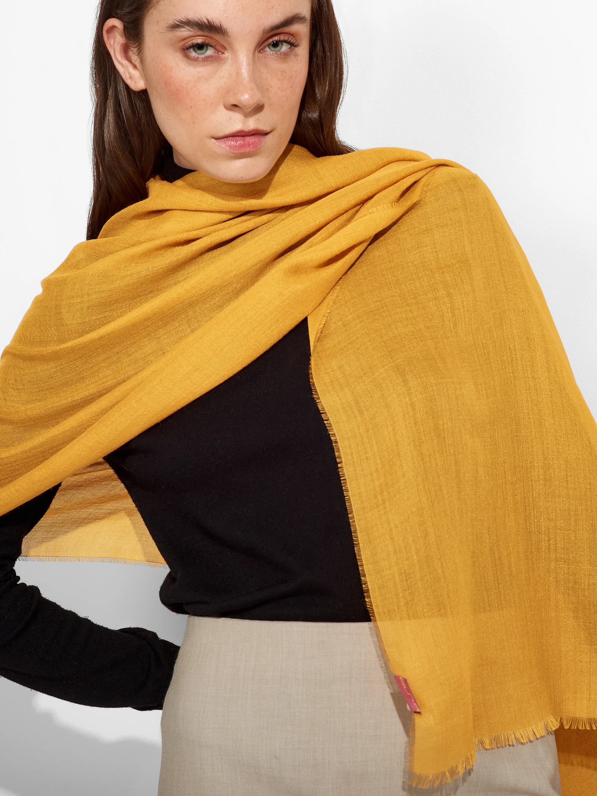 Alondra Shawl Baby Alpaca Color Yellow - Image 3
