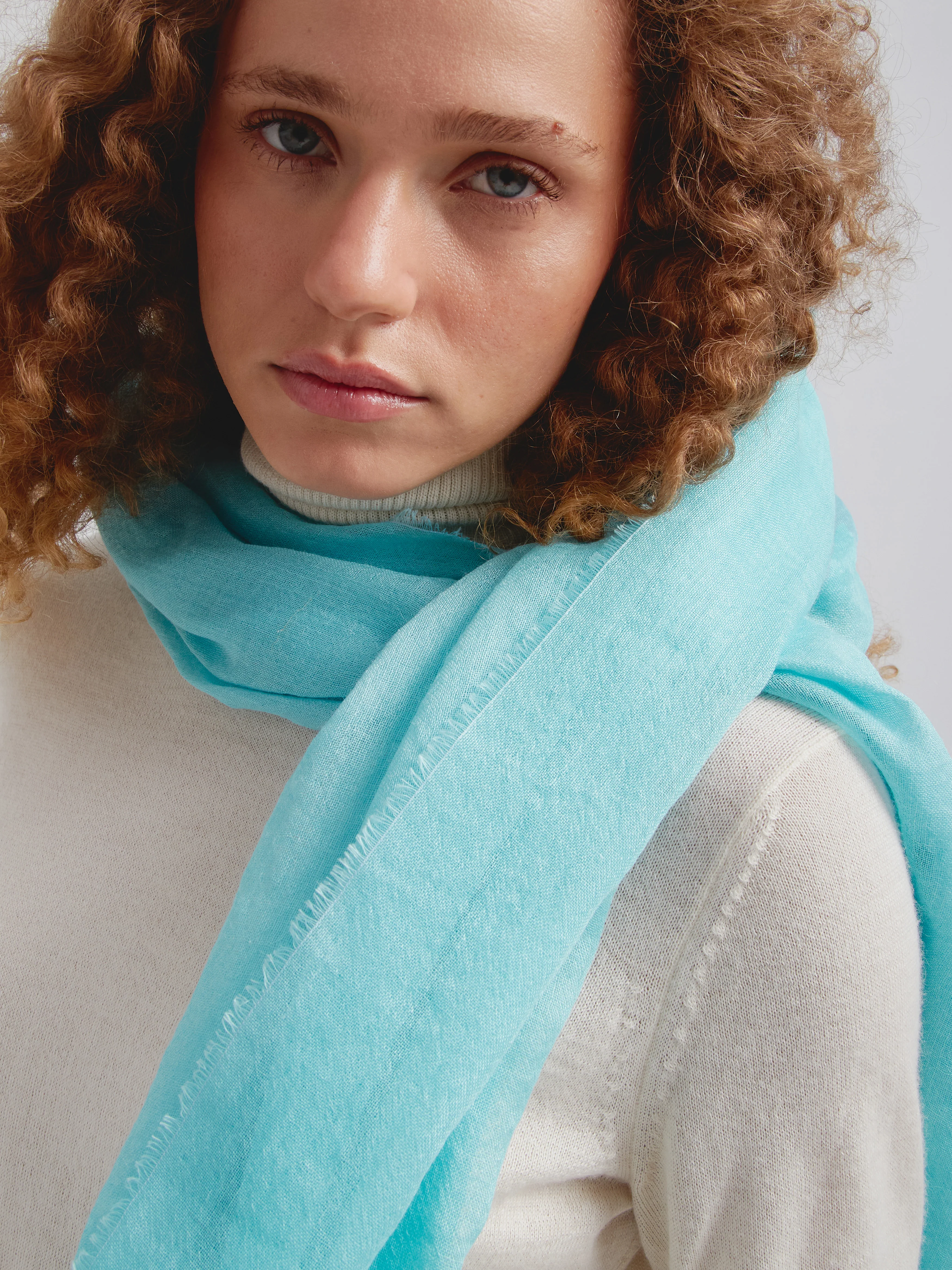 Alondra Shawl Baby Alpaca Color Turquoise - Image 3