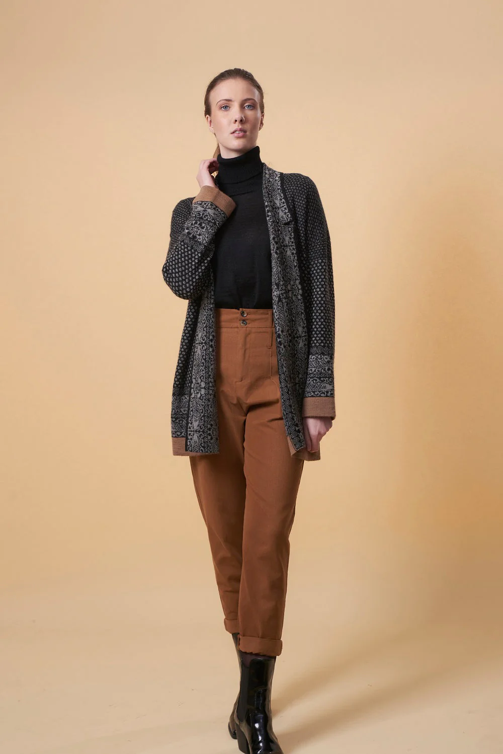 Uforia Cardigan Baby Alpaca Color Black - Image 3