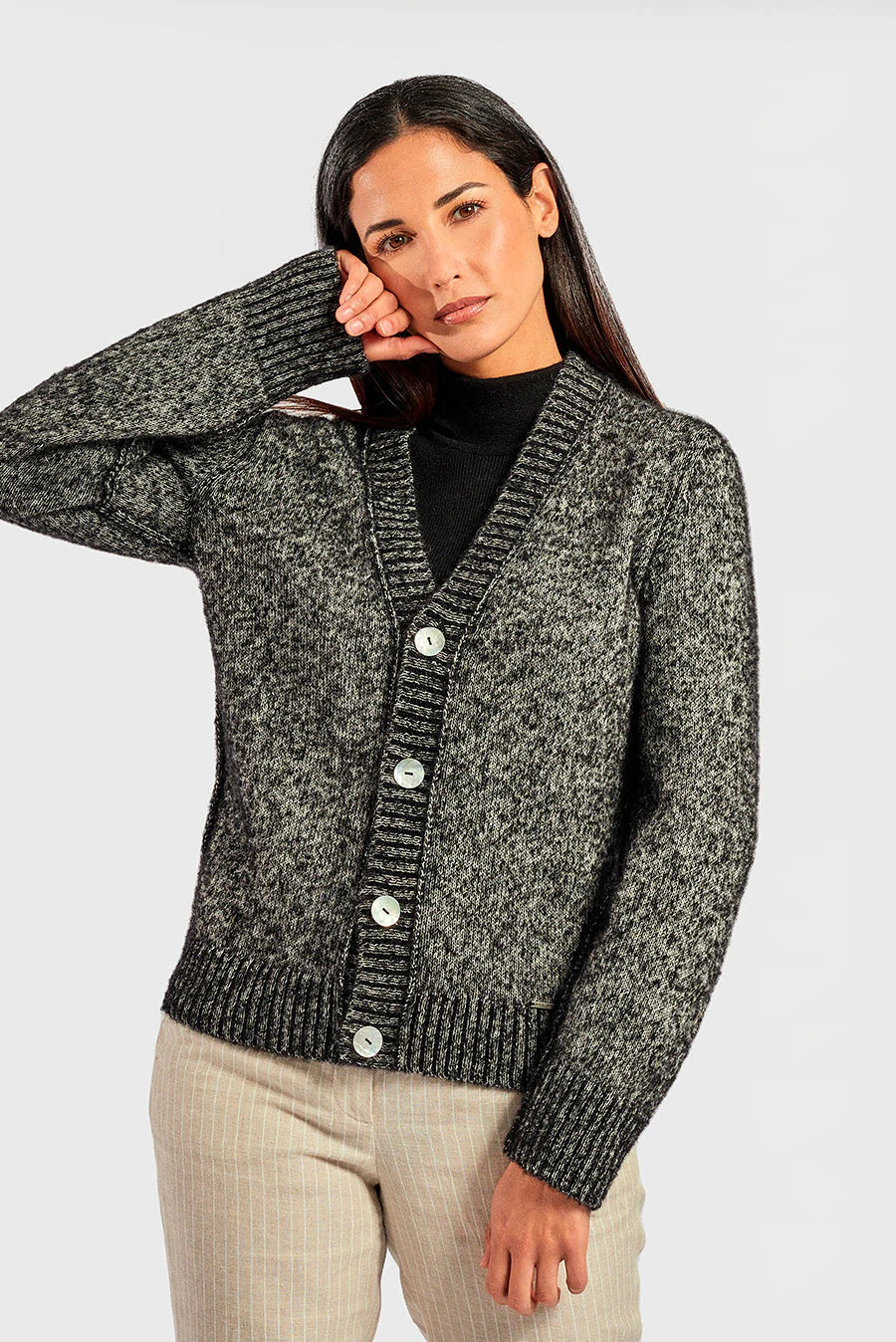 Week Cardigan Baby Alpaca Color B&W - Image 8