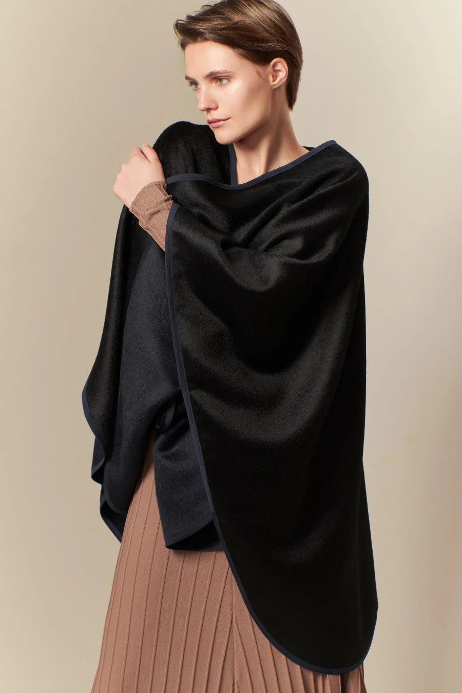 Bambi Cape Baby Alpaca Suri Color Blue & Black - Image 3