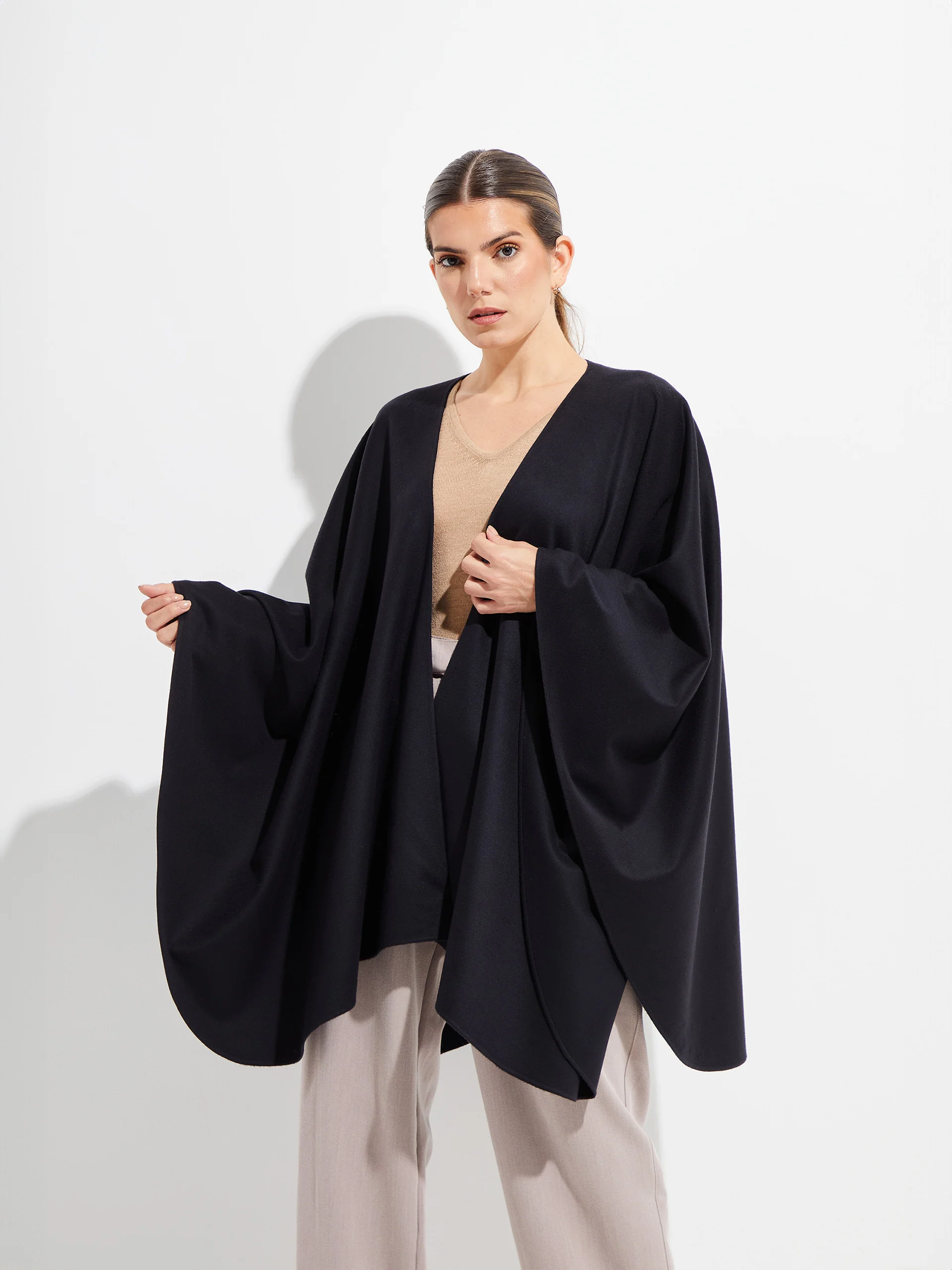 Barbara Cape Vicuña Color Navy - Image 2