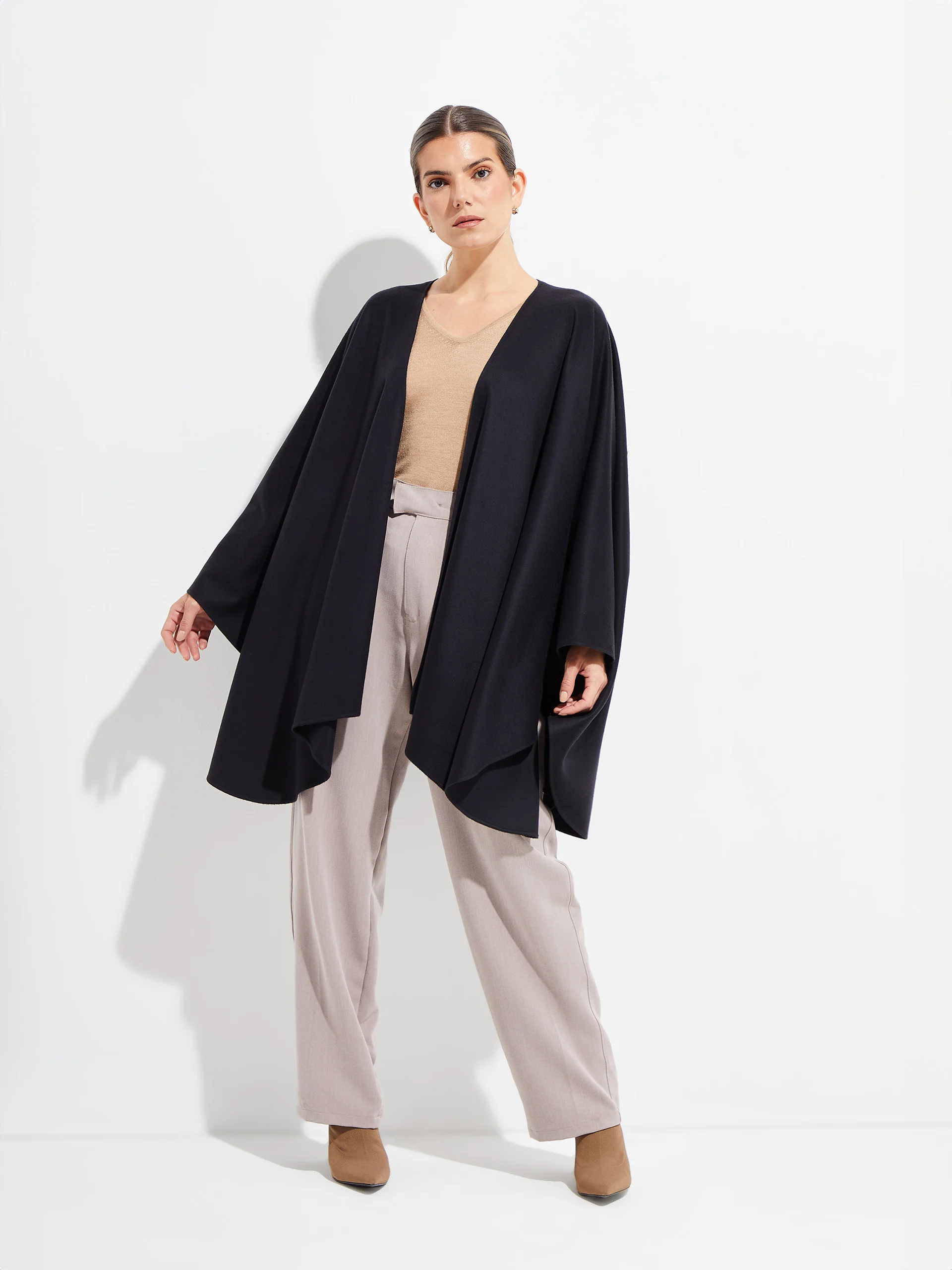 Barbara Cape Vicuña Color Navy - Image 4