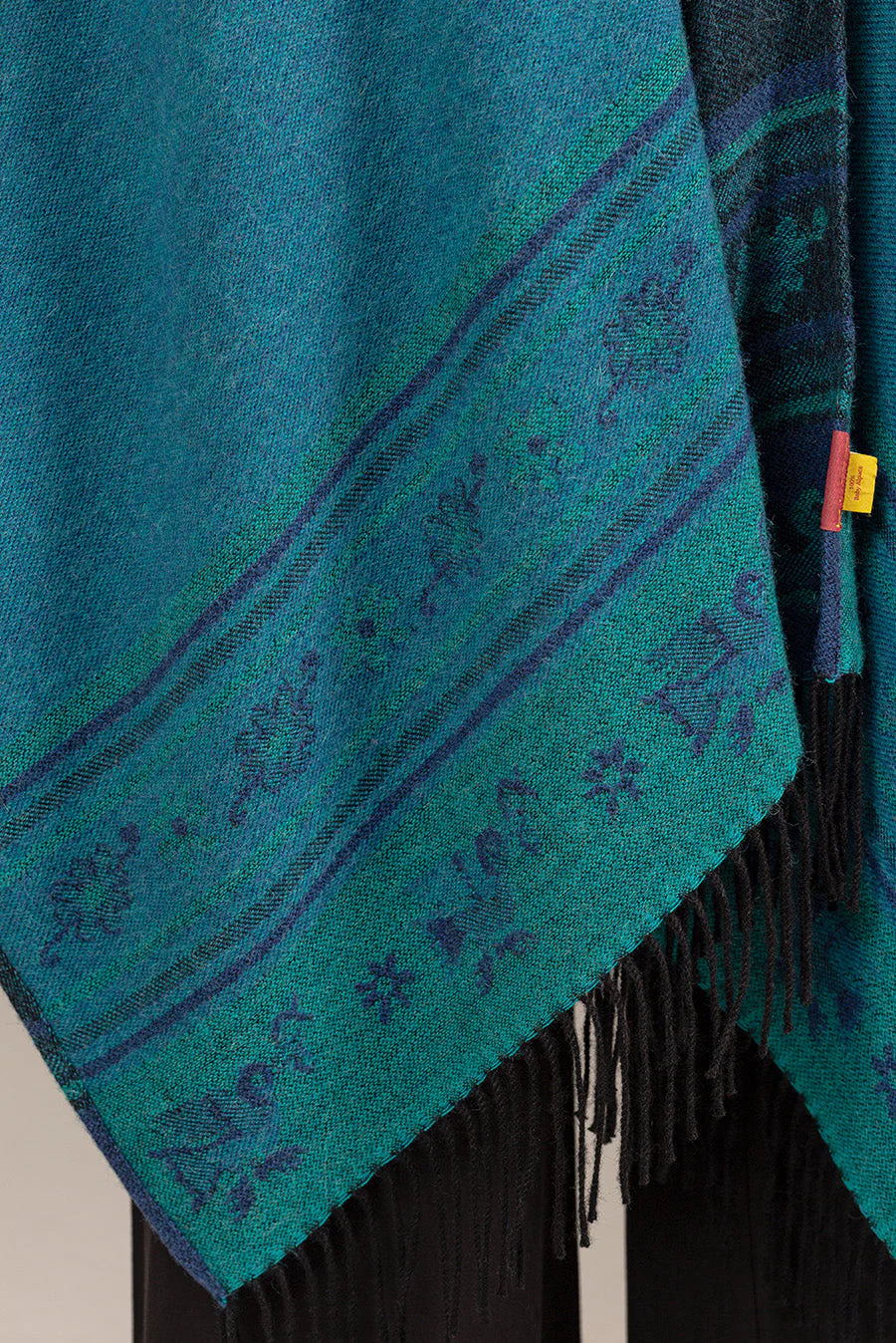 Nazca - 41 Cape Baby Alpaca Color Blue - Image 8