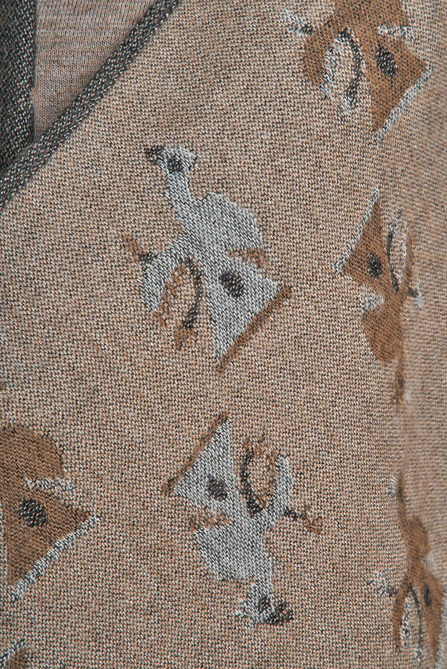 Nazca - 42 Cape Baby Alpaca Color Grey - Image 6