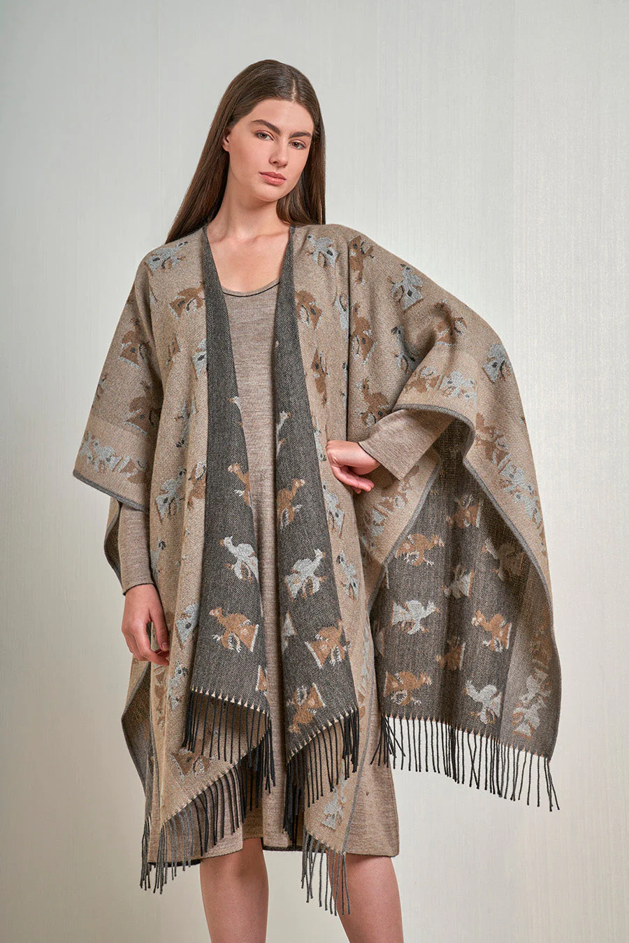 Nazca - 42 Cape Baby Alpaca Color Grey - Image 8
