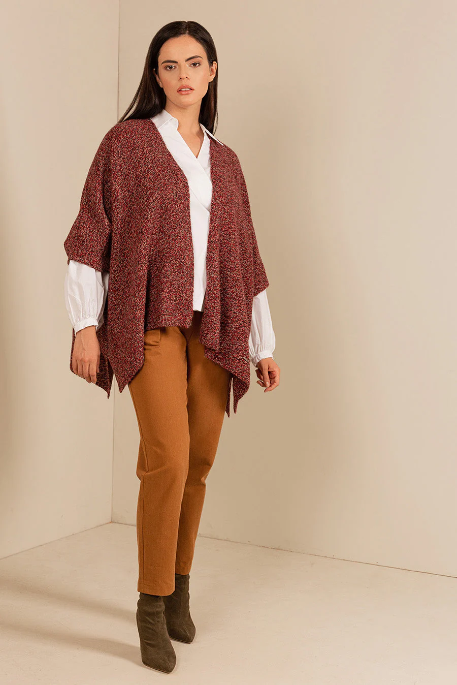 Sandra Cape Baby Alpaca Color Pinot - Image 3