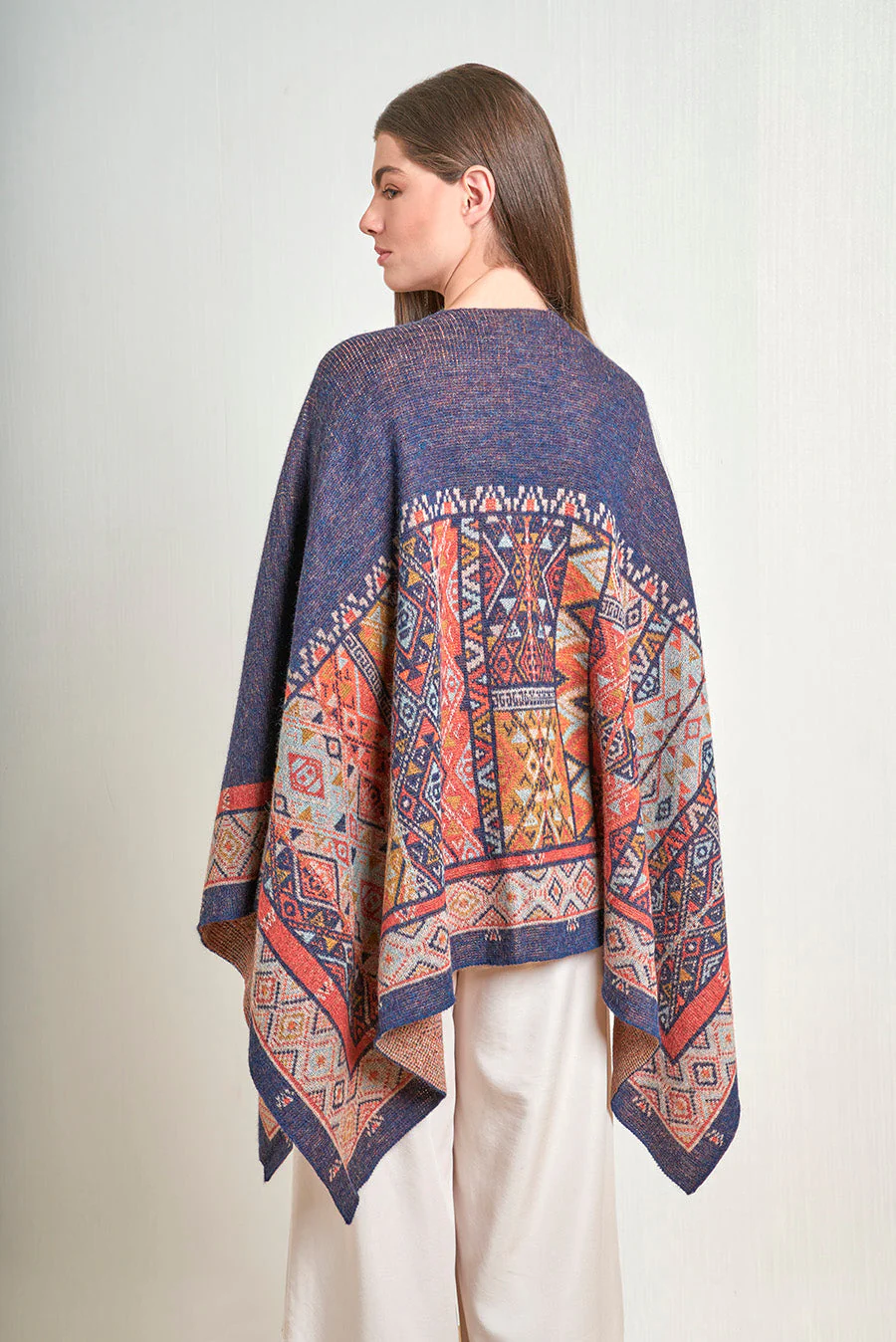 Valle Cape Baby Alpaca Color Astral - Image 2