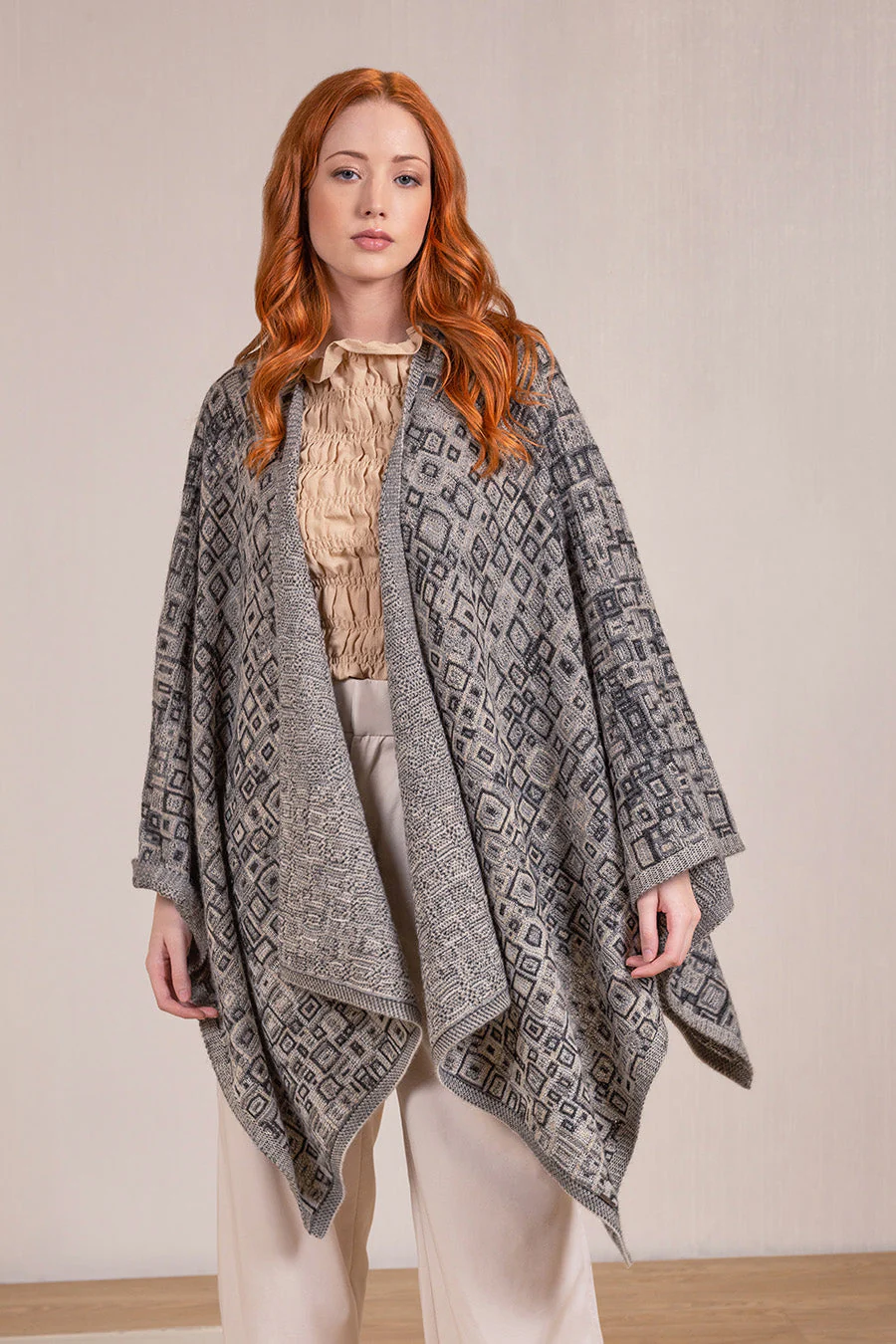 Verdi Cape Baby Alpaca Color Black