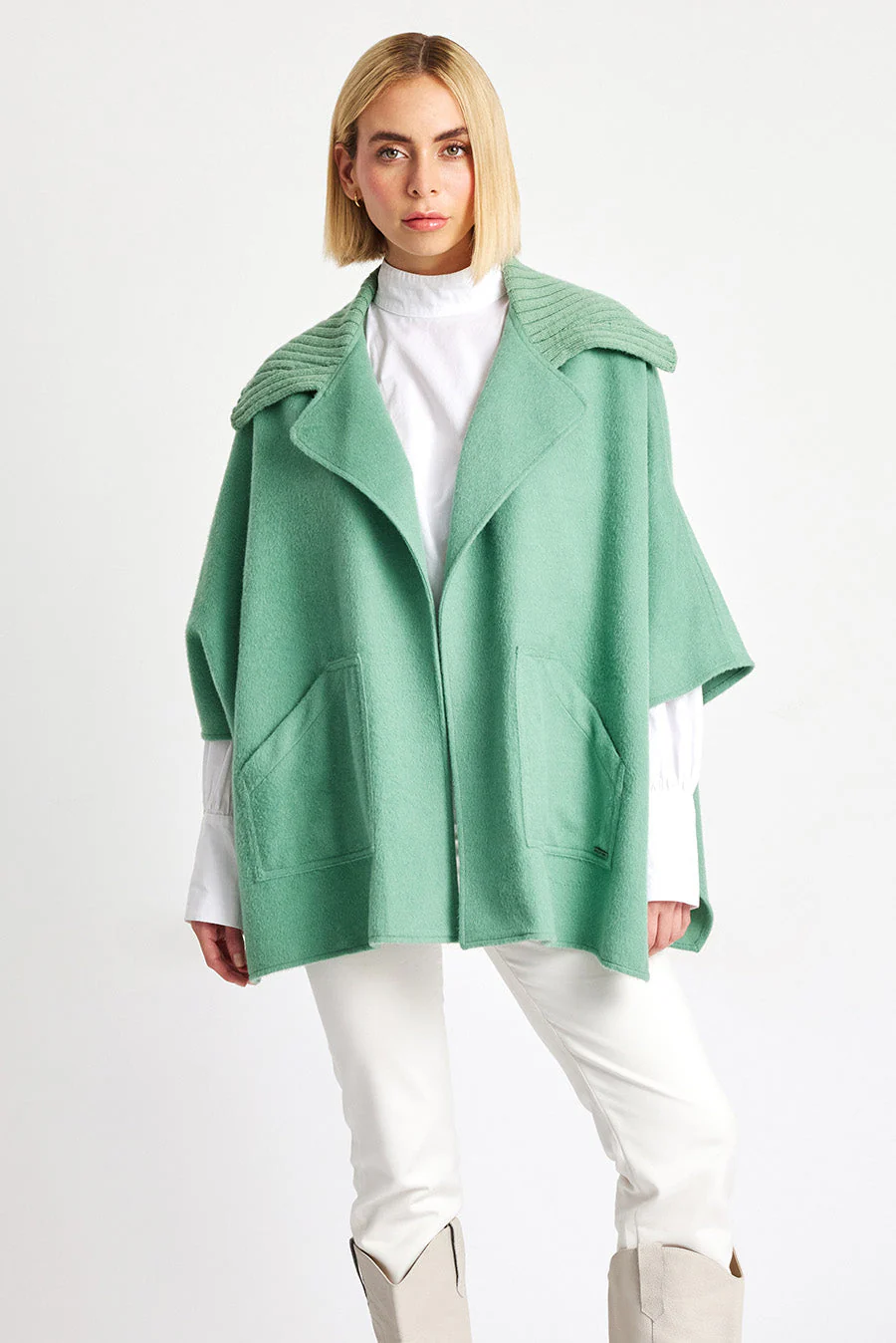 Whisper Cape Baby Alpaca Color Basil - Image 2