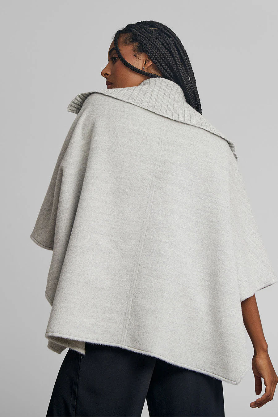 Whisper Cape Baby Alpaca Color Penguin - Image 3
