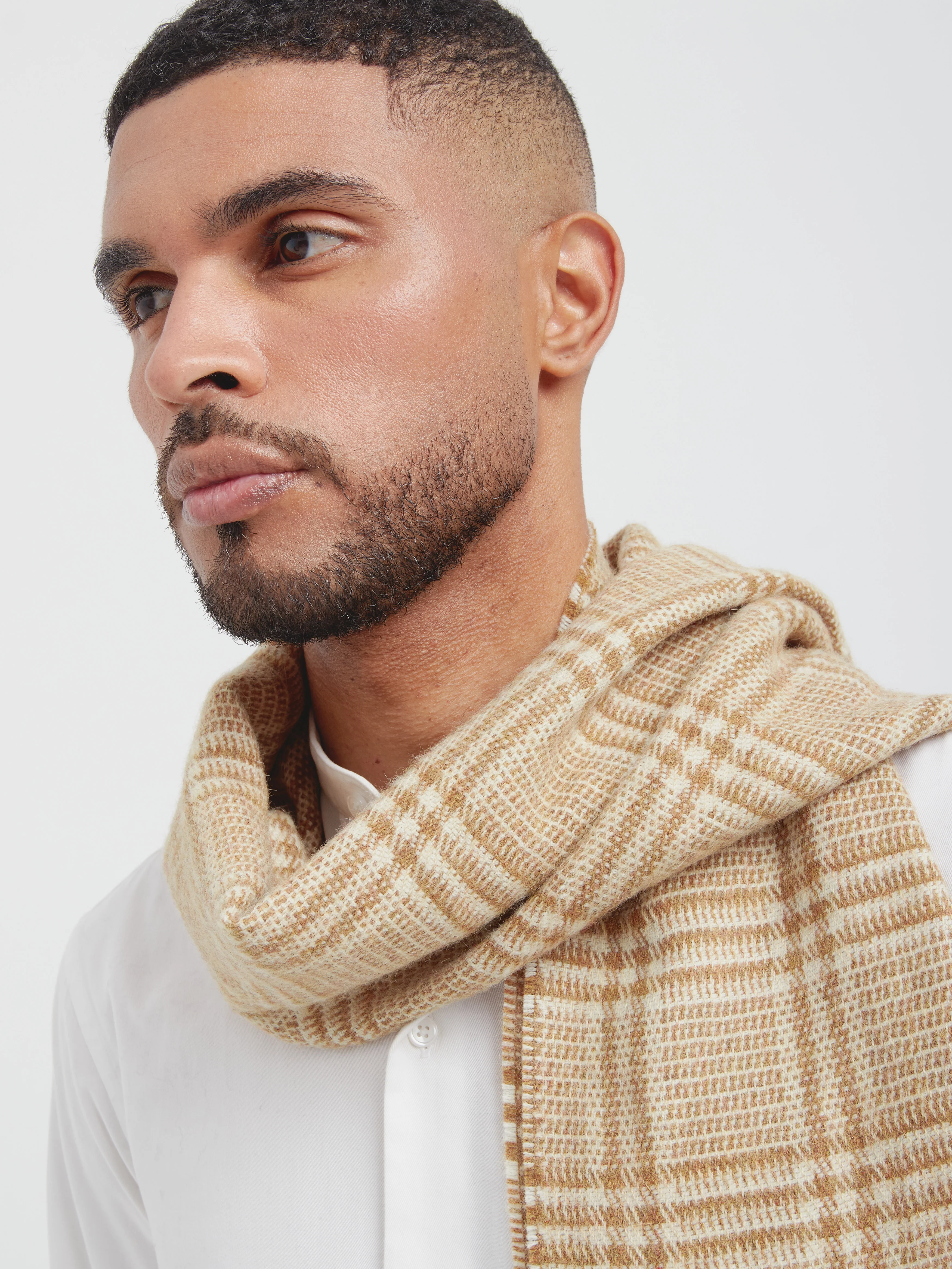 Cardenal Scarf Baby Alpaca Color Yellow - Image 5