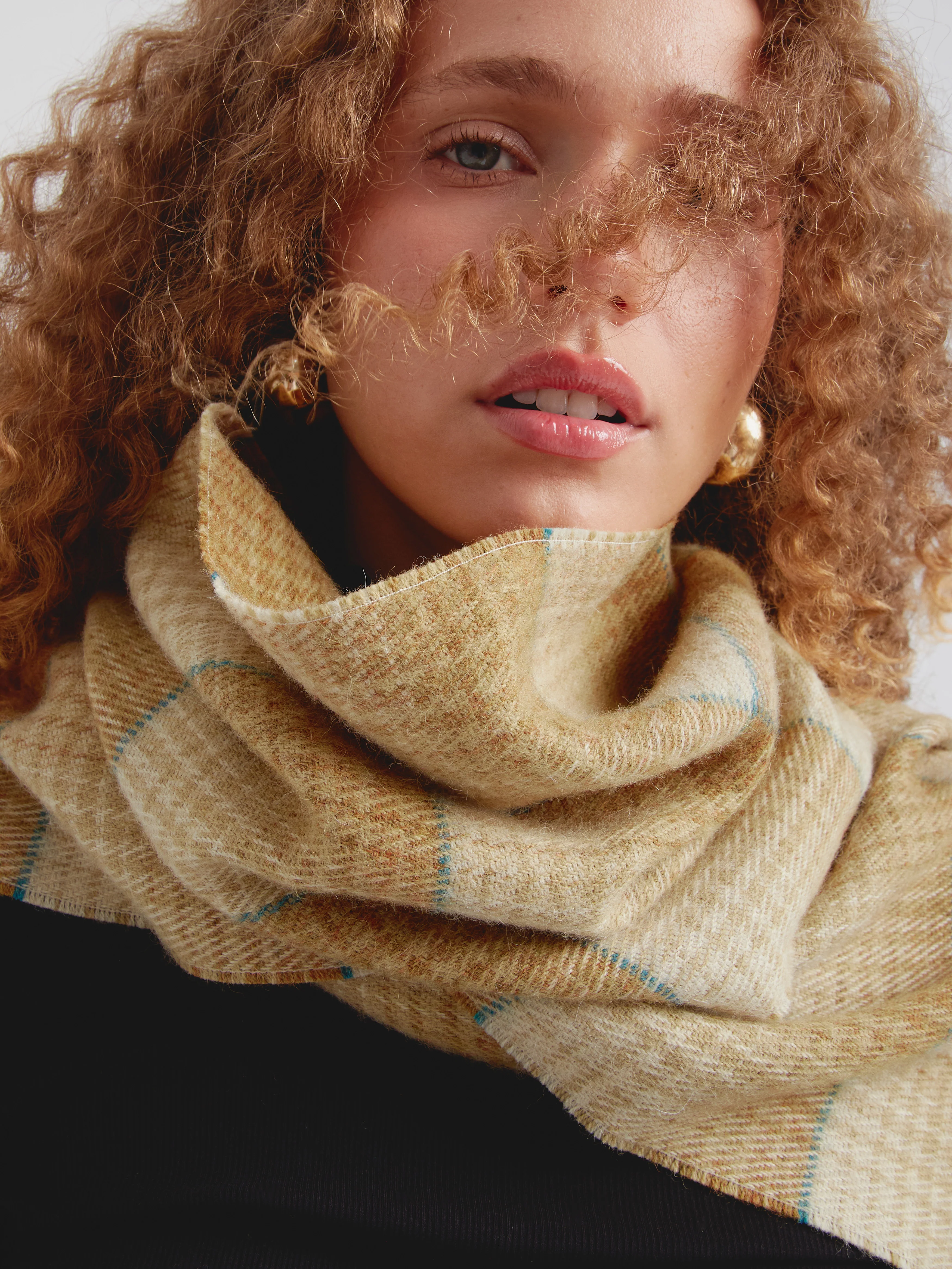 Castel Scarf Baby Alpaca Color Yellow