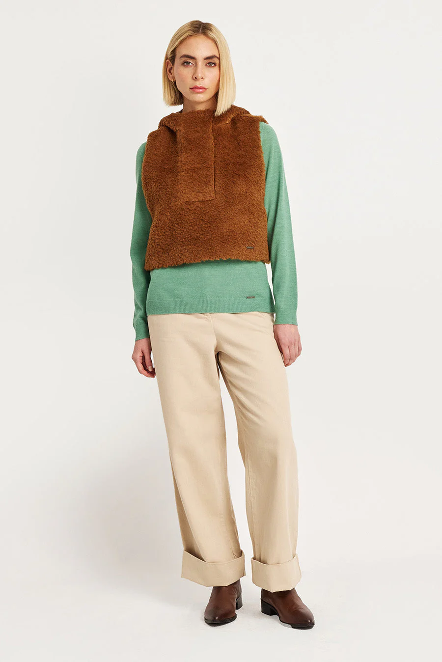 Weil Vest Suri Alpaca & Wool Color Cafe - Image 4