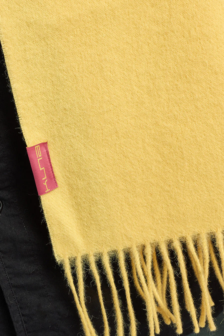 Adrian Scarf Baby Alpaca Color Amarillo Mantequilla - Image 3