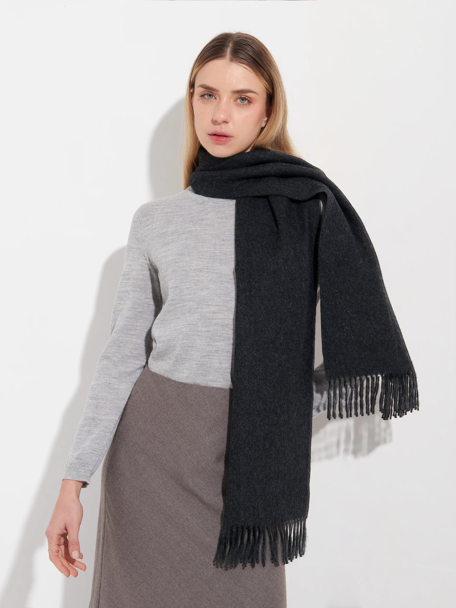 Adrian Scarf Baby Alpaca Color Anthracite