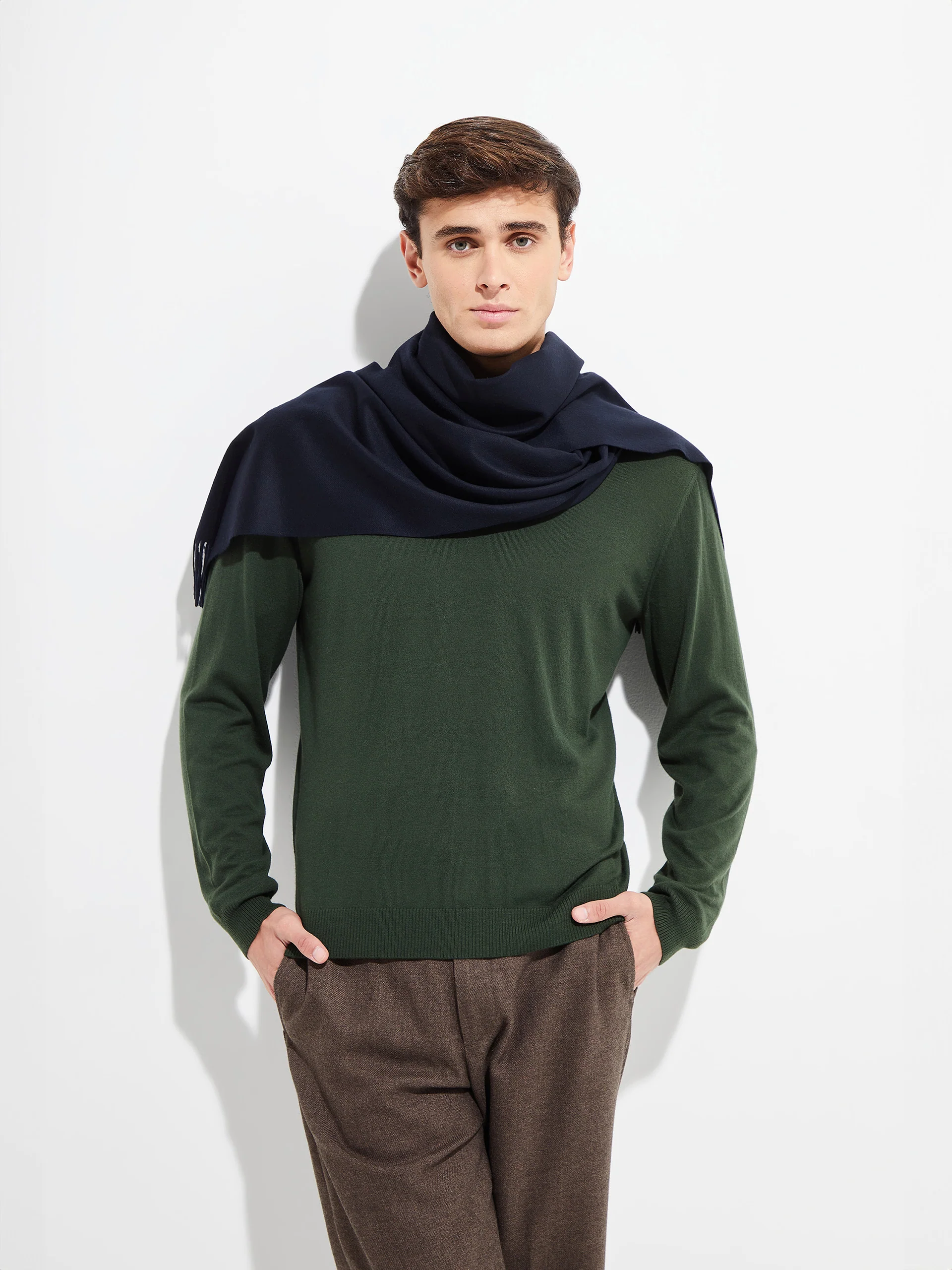 Basel Scarf Vicuña Color Navy - Image 4