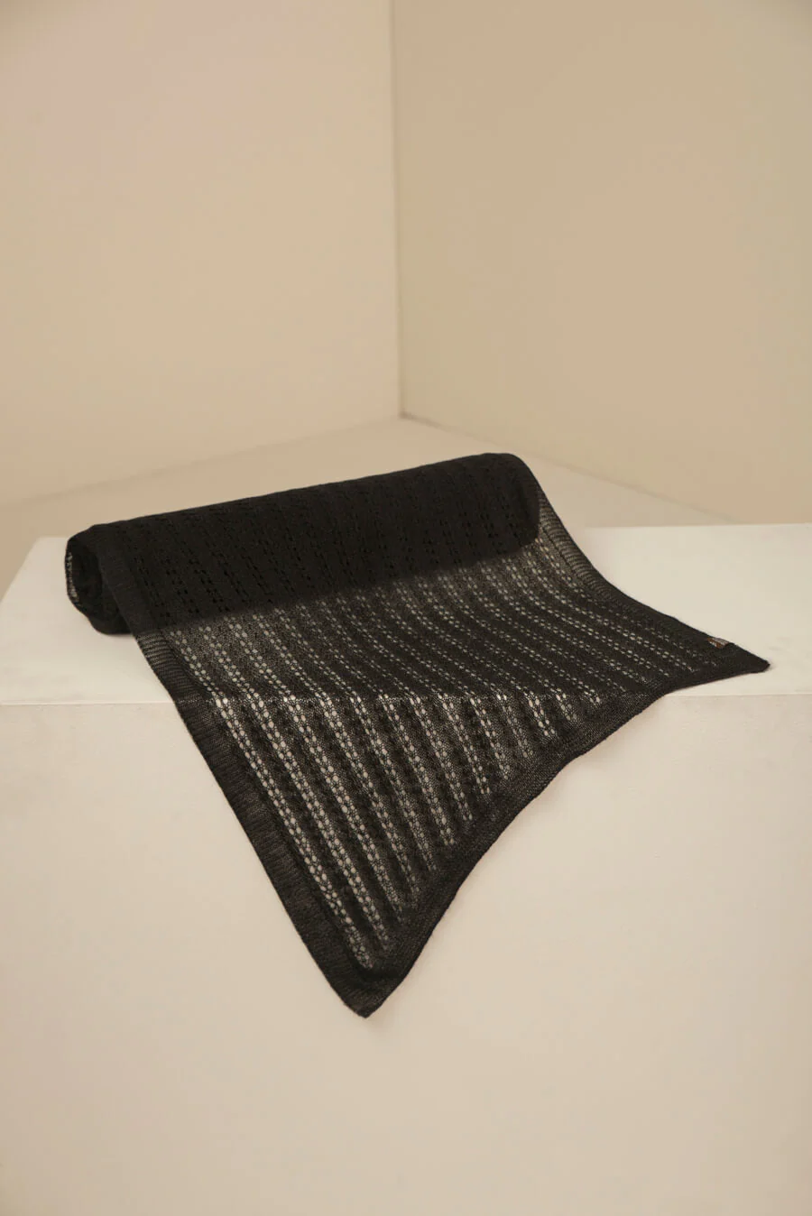 Brisa Scarf Alpaca 16 Color Black - Image 2