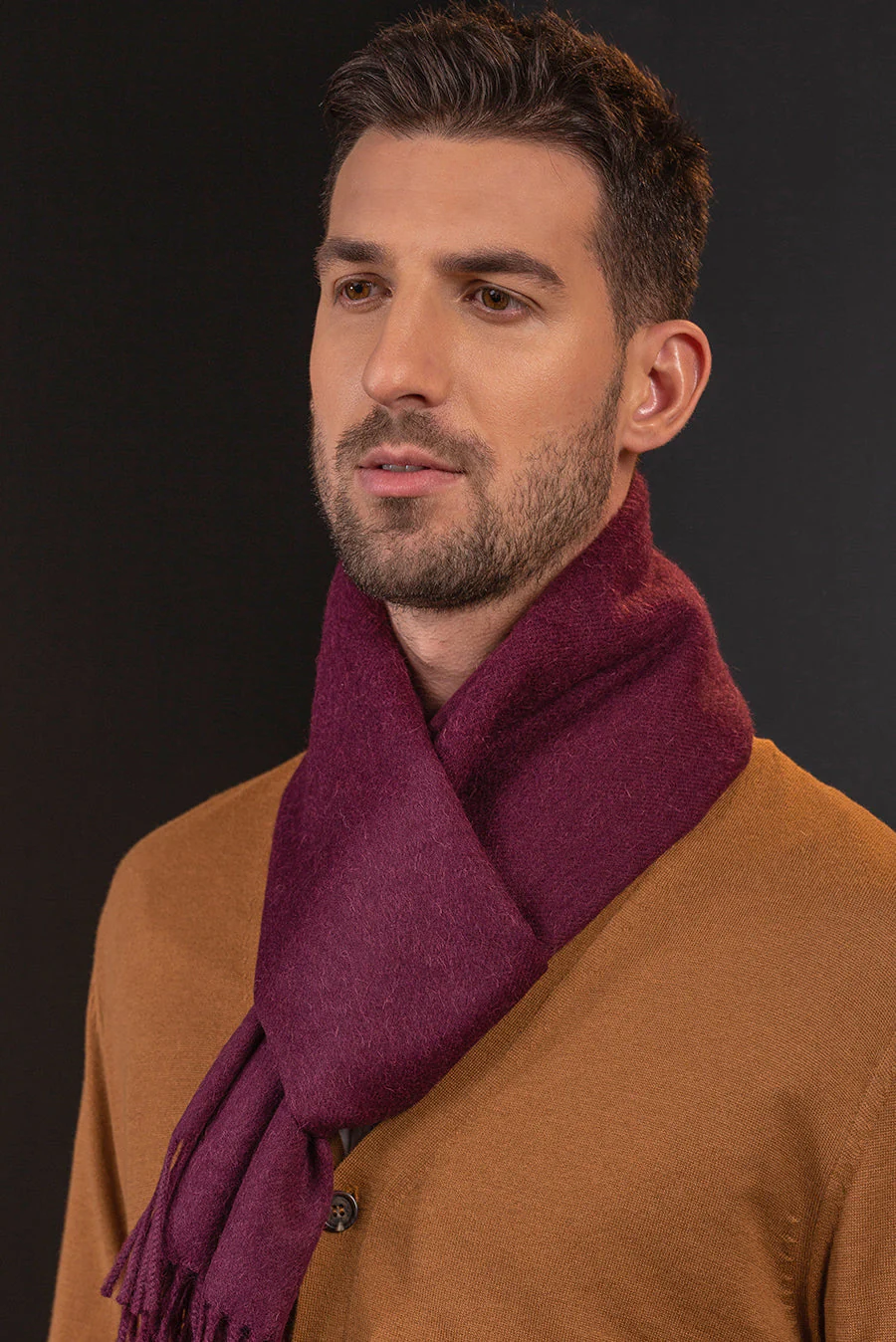 Jamas Scarf Royal Alpaca Color Guinda - Image 3