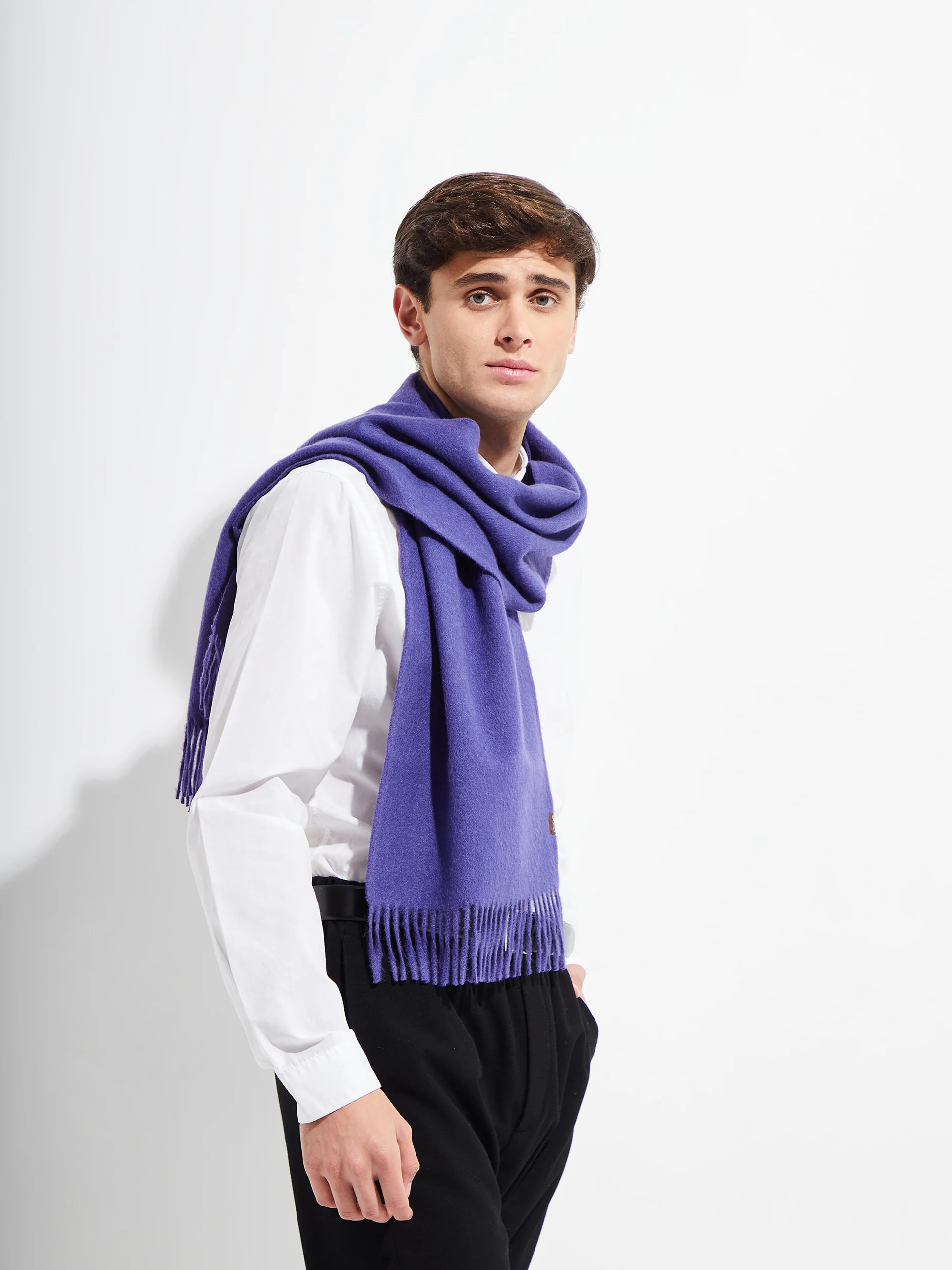 Jamas Scarf Royal Alpaca Color Morado - Image 4