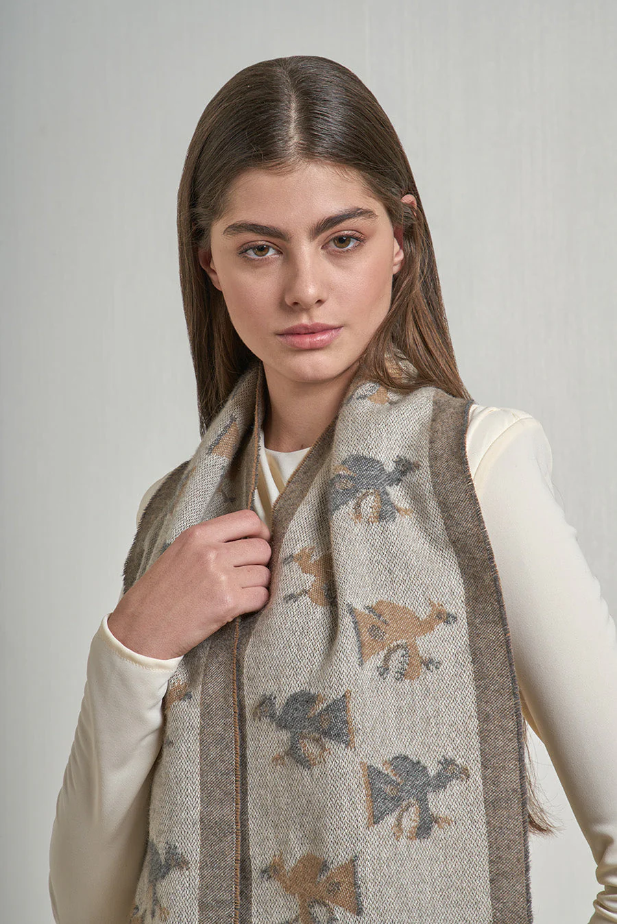 Nazca - 19 Scarf Baby Alpaca Color Ecru - Image 3