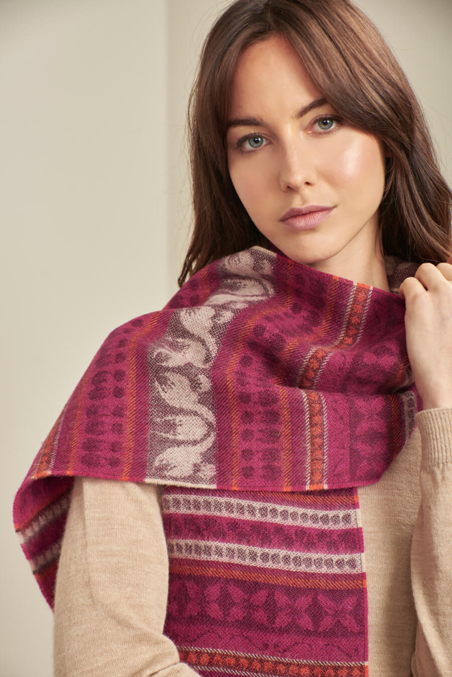 Uniaka Scarf Baby Alpaca Color Guinda