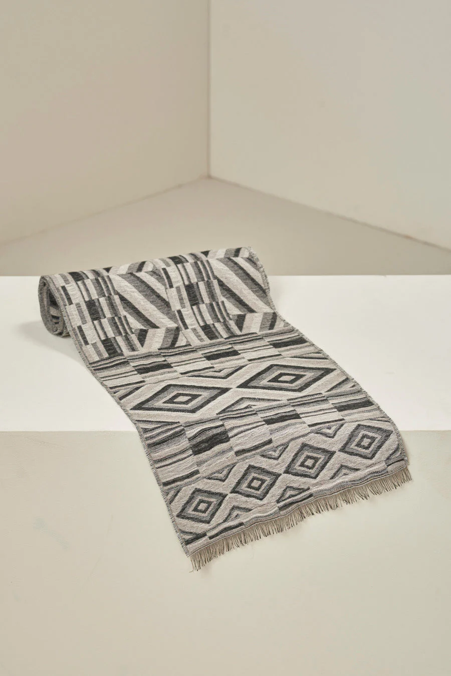 Unknown Scarf Baby Alpaca Color Black - Image 2