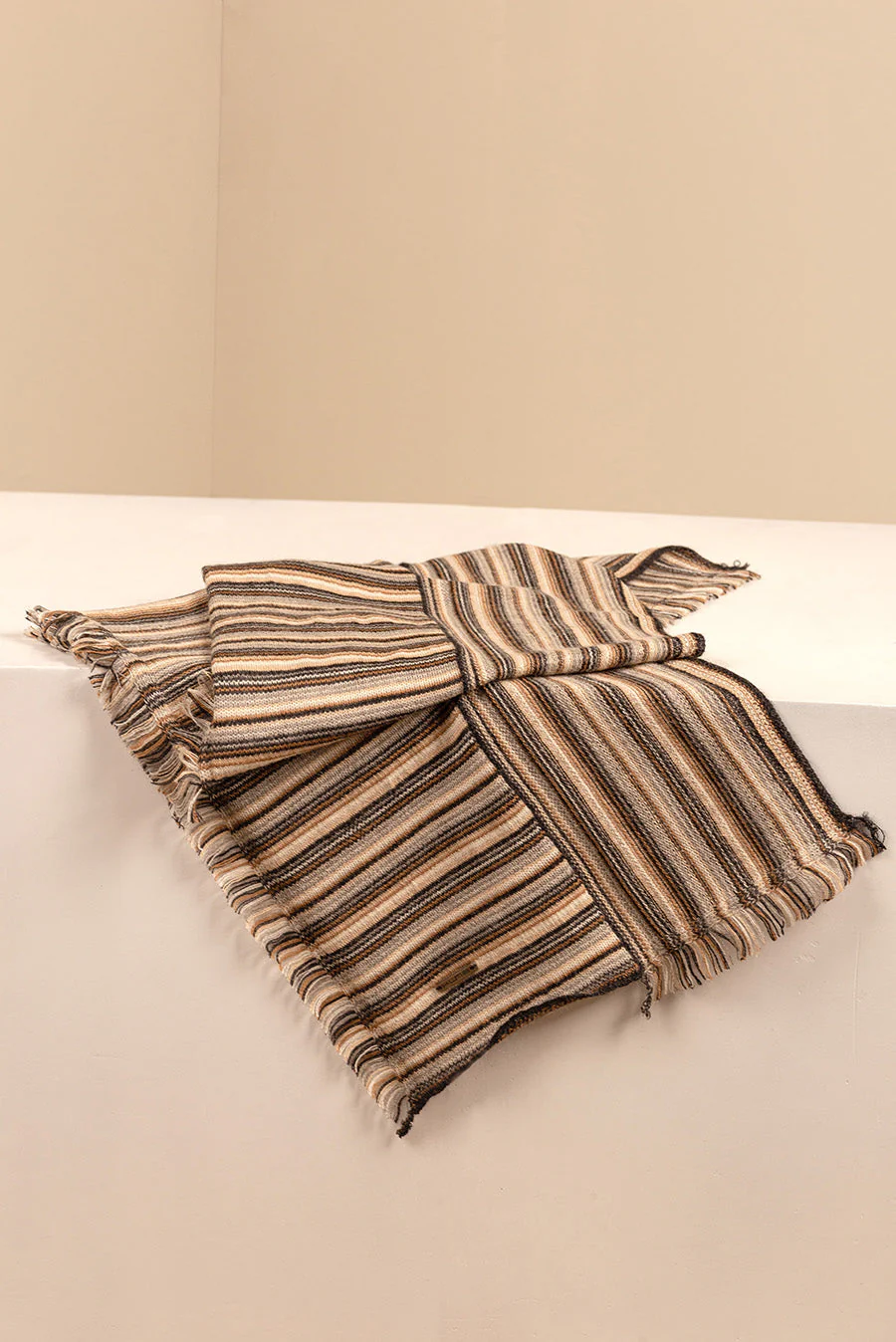 Urda Scarf Baby Alpaca Color Antracite - Image 2