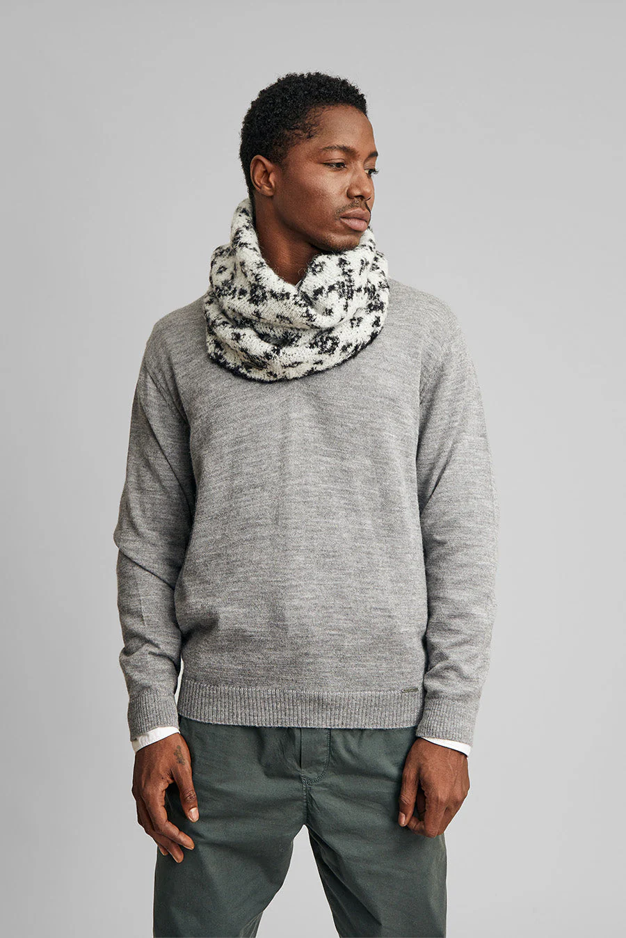 Warmi Neck Scarf Alpaca Color B&W - Image 10