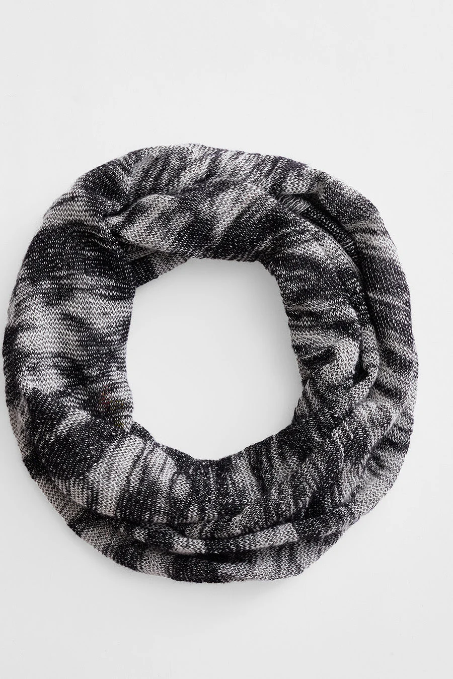 Wednesday Infinito Scarf Baby Alpaca Color B&W - Image 7