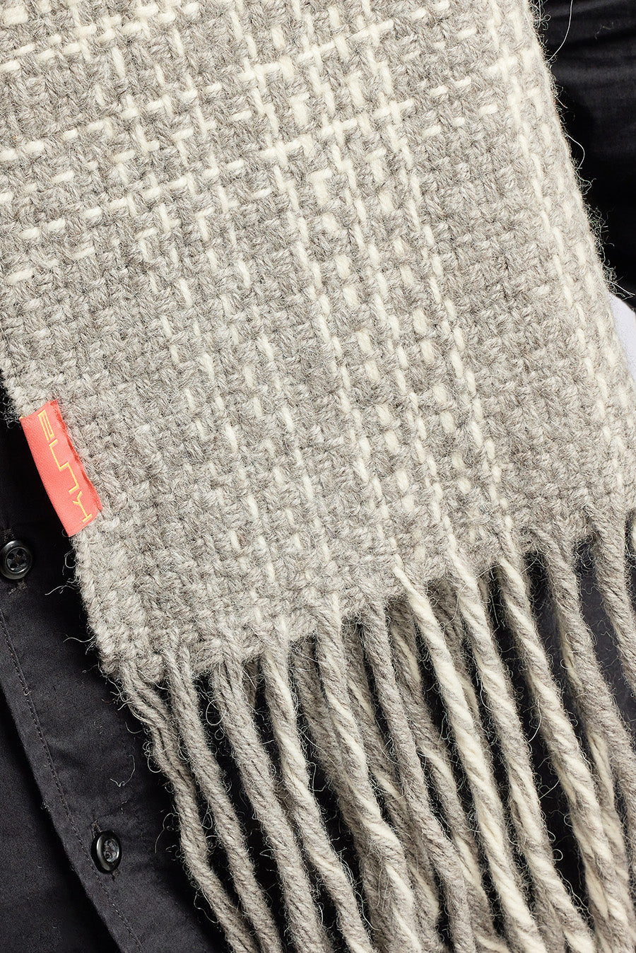 Weed Scarf Baby Alpaca Color Grey - Image 5