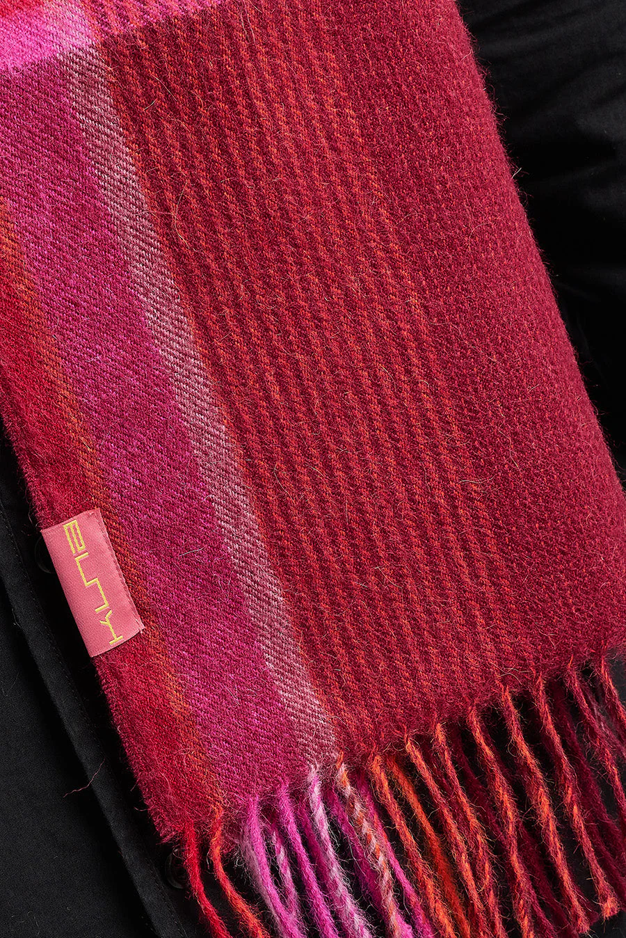 Weimar Scarf Baby Alpaca Color Guinda - Image 5