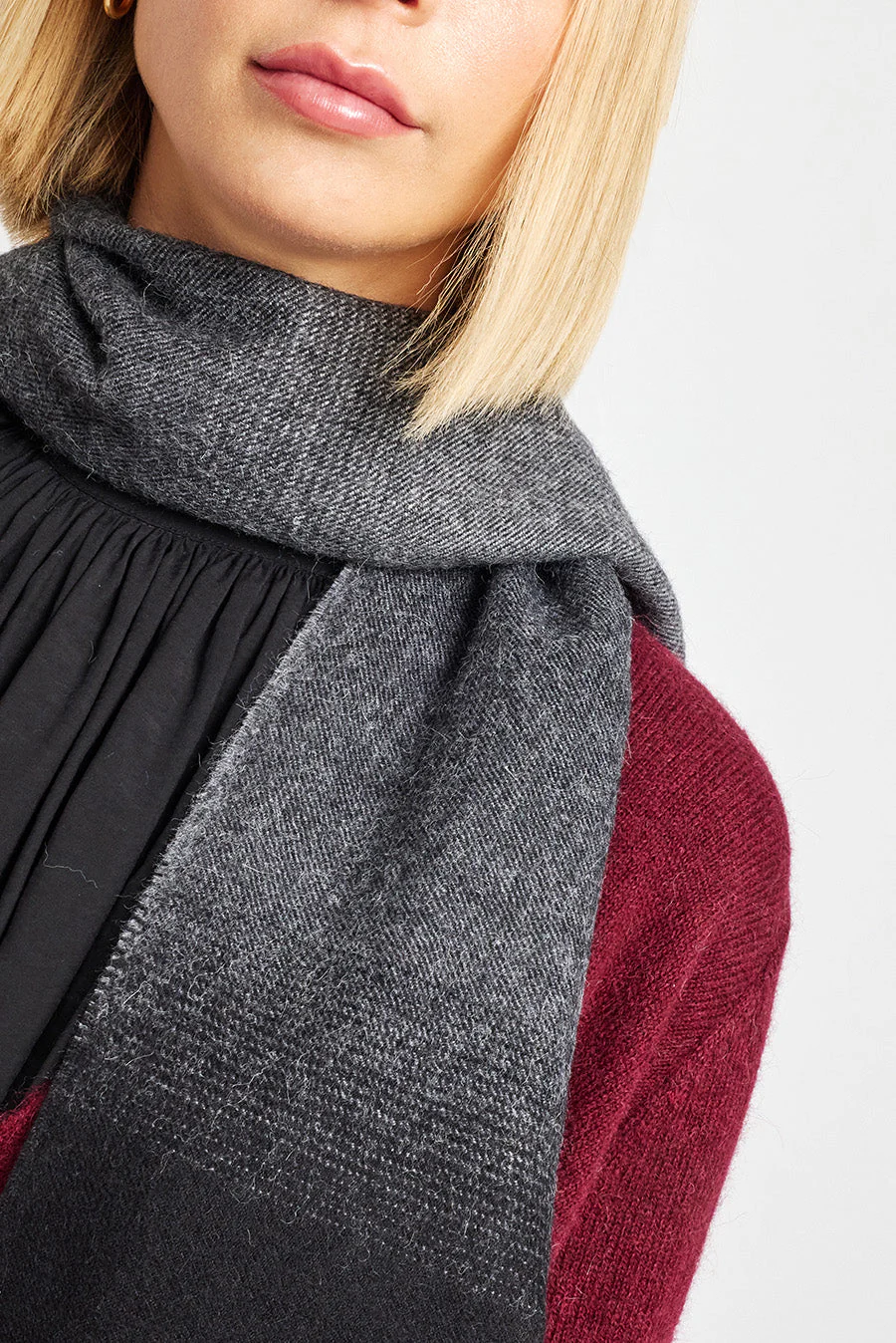 Wendell Scarf Baby Alpaca Color Black - Image 3