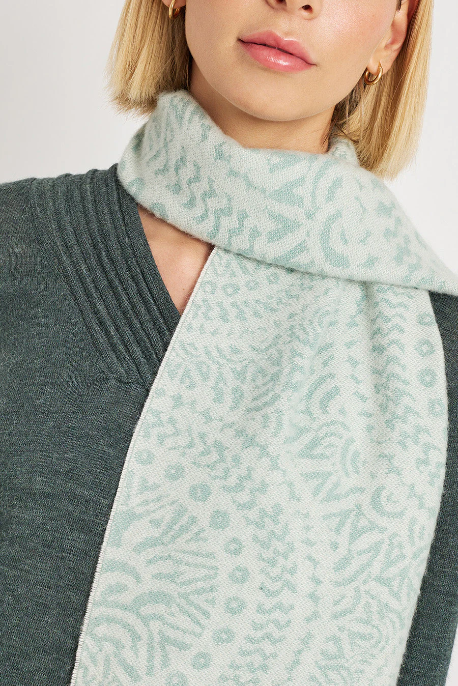 Wine Scarf Baby Alpaca Color Verde & Agua - Image 3