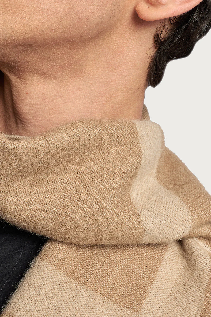 Winnipeg Scarf Baby Alpaca Color Beige - Image 5