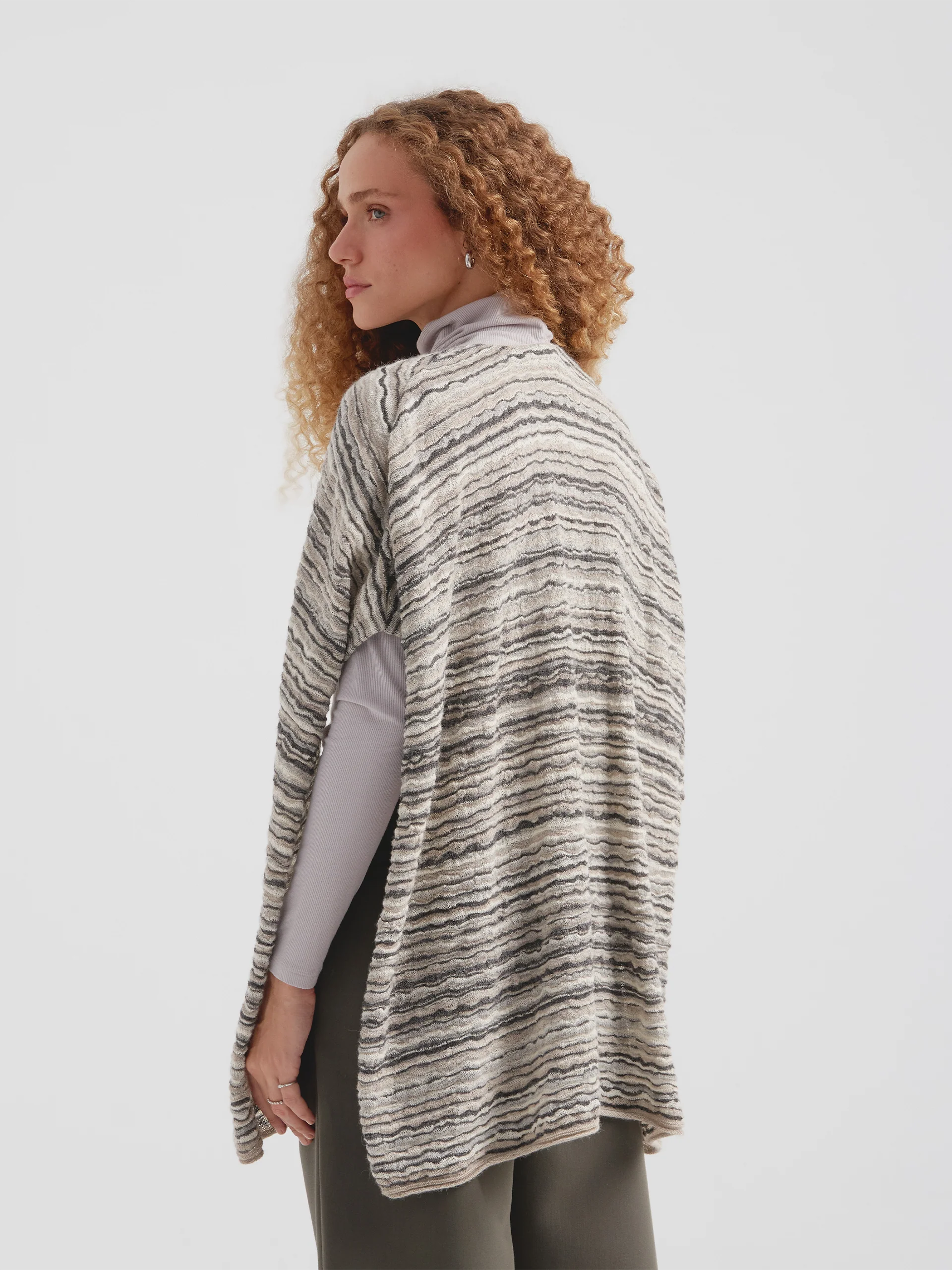 Corina Poncho Baby Alpaca Color Beige - Image 3