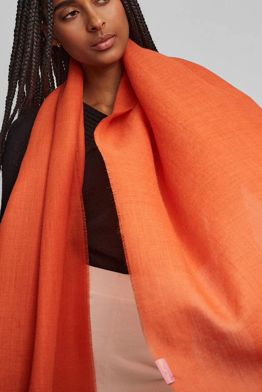 Amareto Shawl Baby Alpaca Color Naranja - Image 3