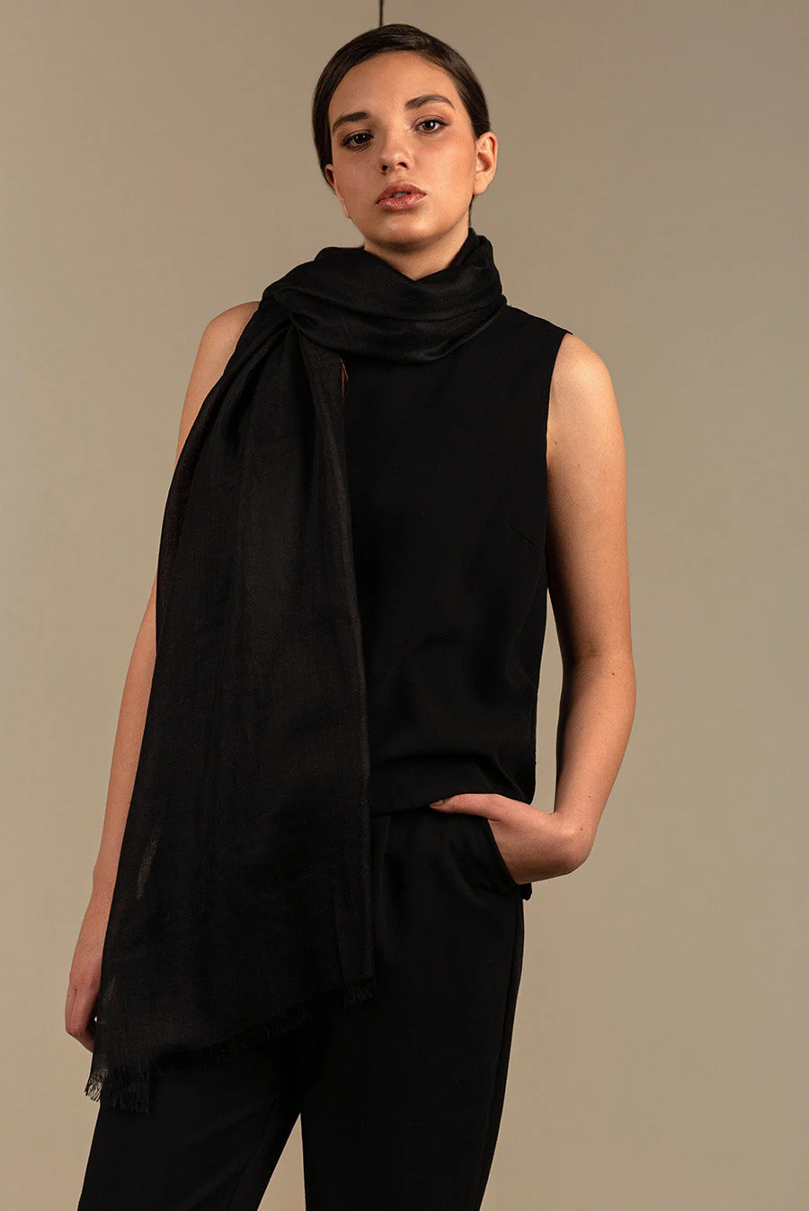 Bari Shawl Royal Alpaca & Silk Color Black - Image 2