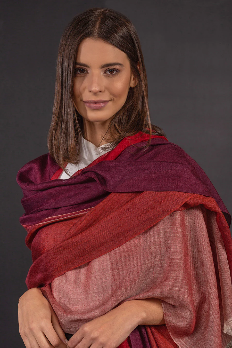 Barnabe Shawl Royal Alpaca & Silk Color Burdeos - Image 2