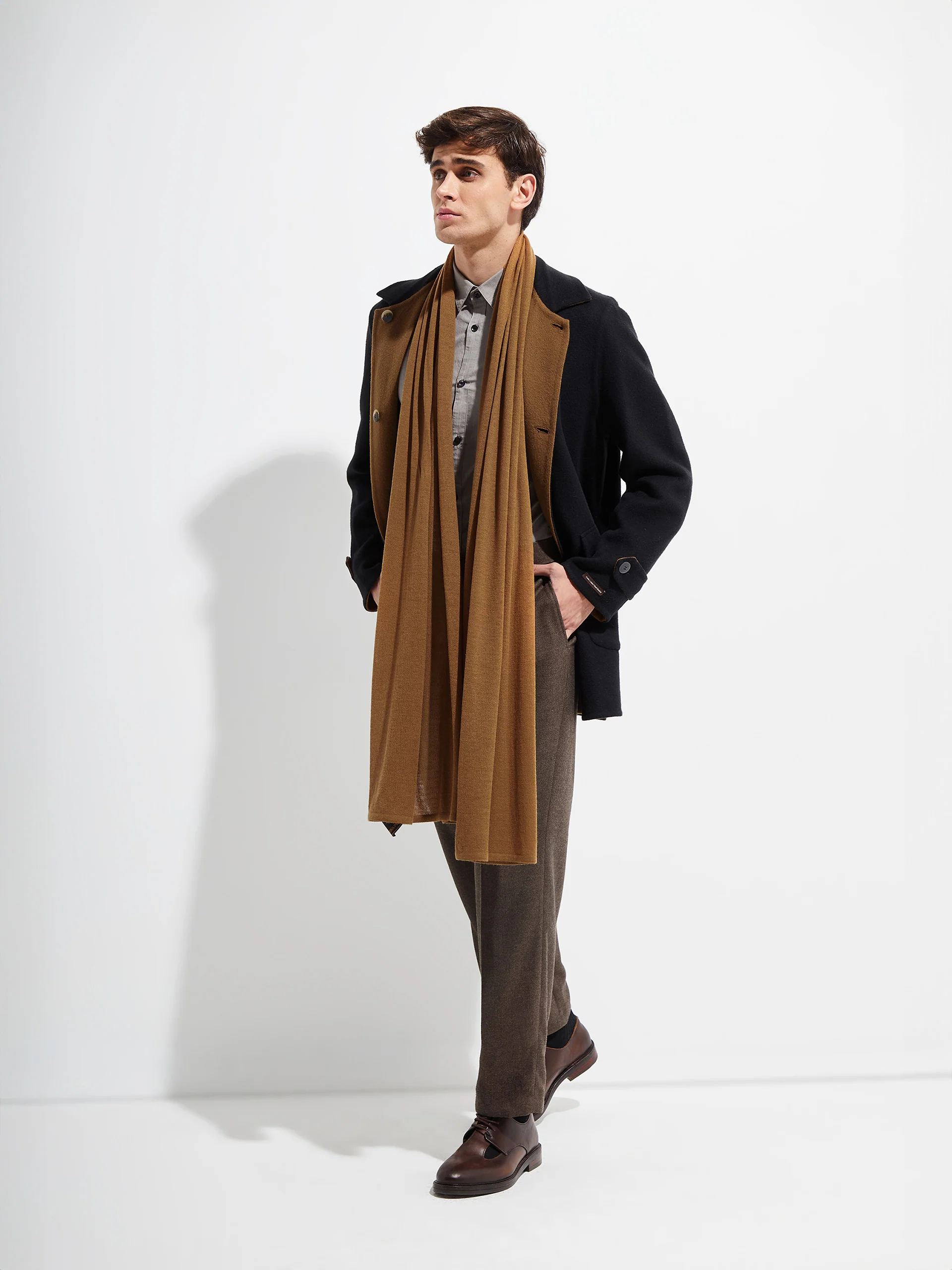 Bouveret Shawl Vicuña Color Camel - Image 4