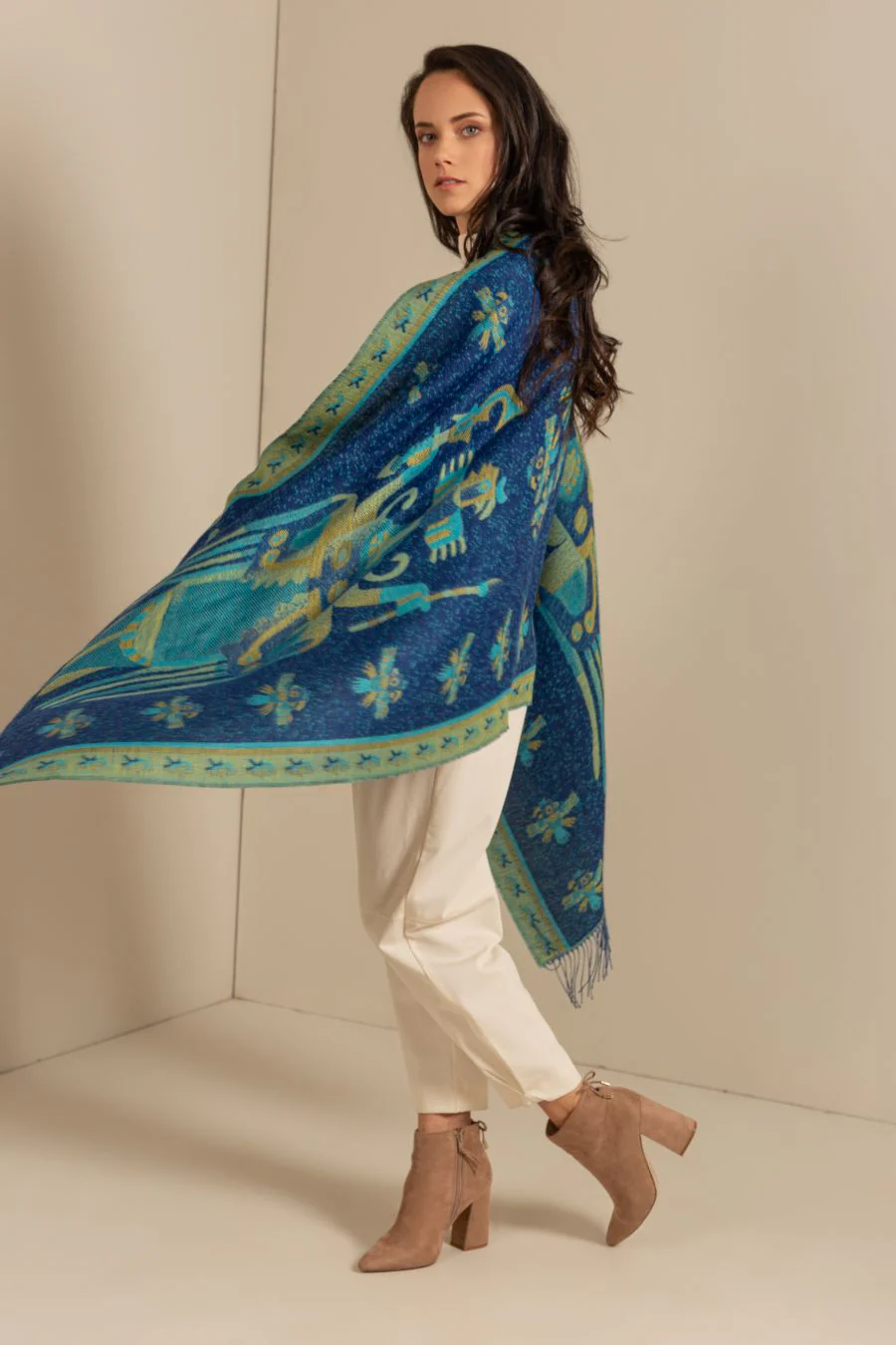 Nazca - 10 Shawl Baby Alpaca Color Blue - Image 2