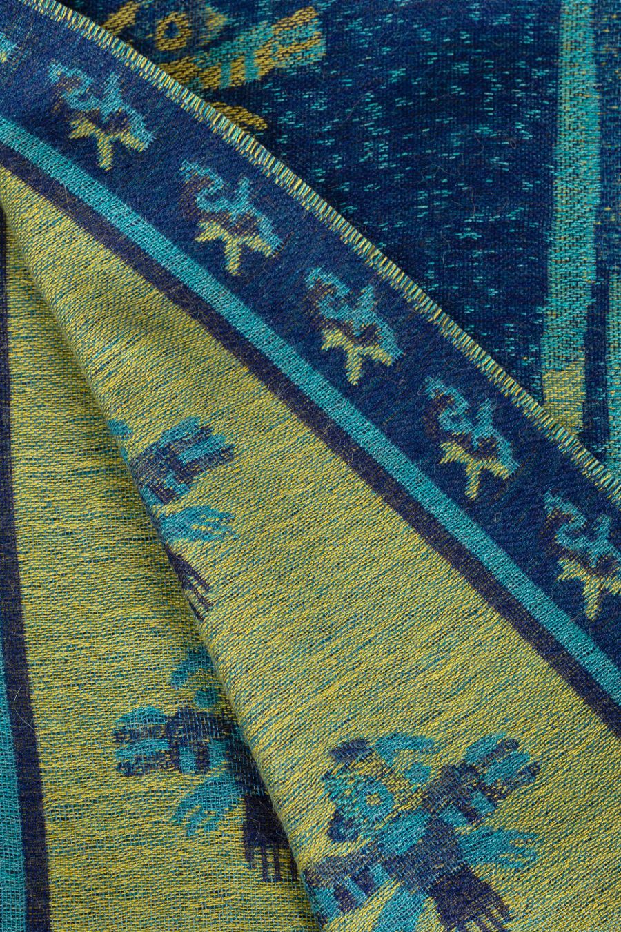 Nazca - 10 Shawl Baby Alpaca Color Blue - Image 6