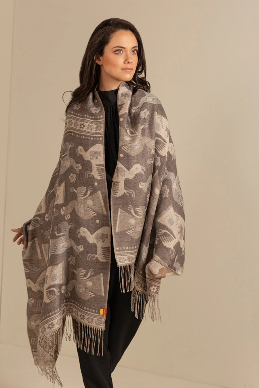 Nazca - 13 Shawl Baby Alpaca Color Grey