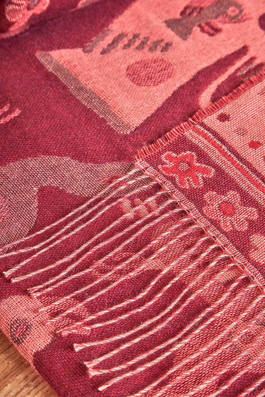 Nazca - 13 Shawl Baby Alpaca Color Guinda - Image 7