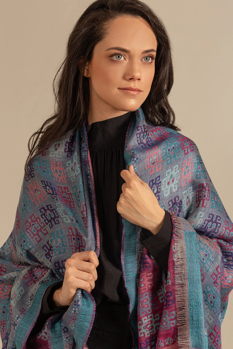 Nazca - 26 Shawl Royal Alpaca & Silk Color Light Blue - Image 3