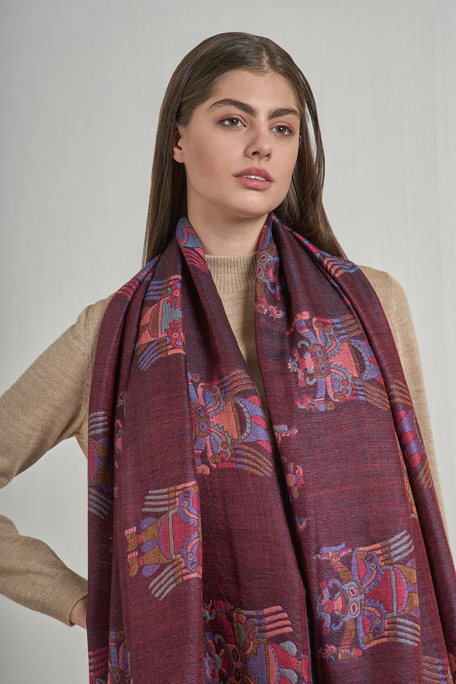 Nazca - 28 Shawl Royal Alpaca & Silk Color Guinda - Image 3
