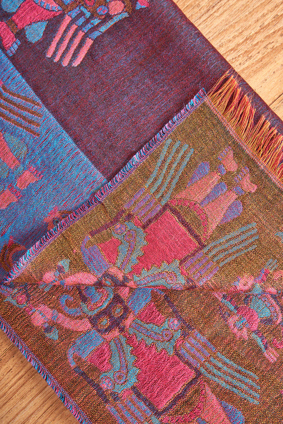 Nazca - 28 Shawl Royal Alpaca & Silk Color Guinda - Image 6